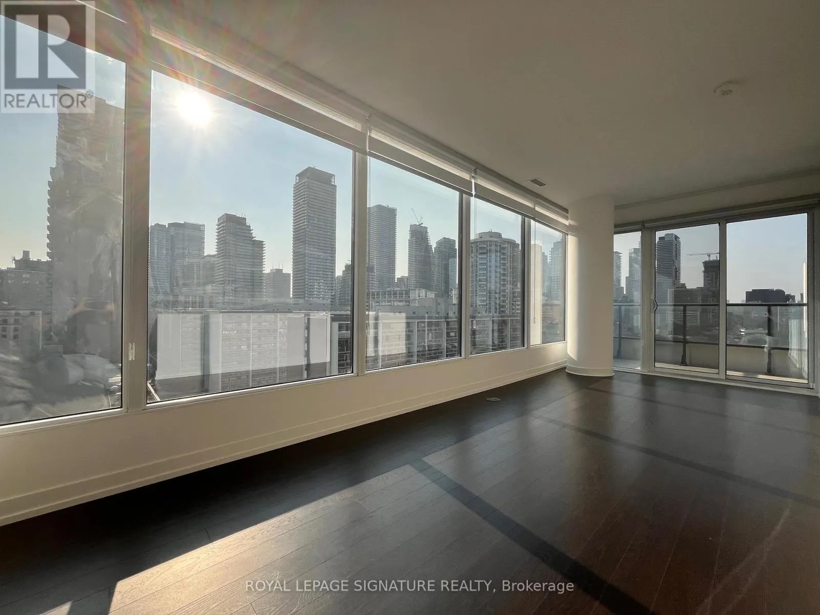 1806 - 85 WOOD STREET