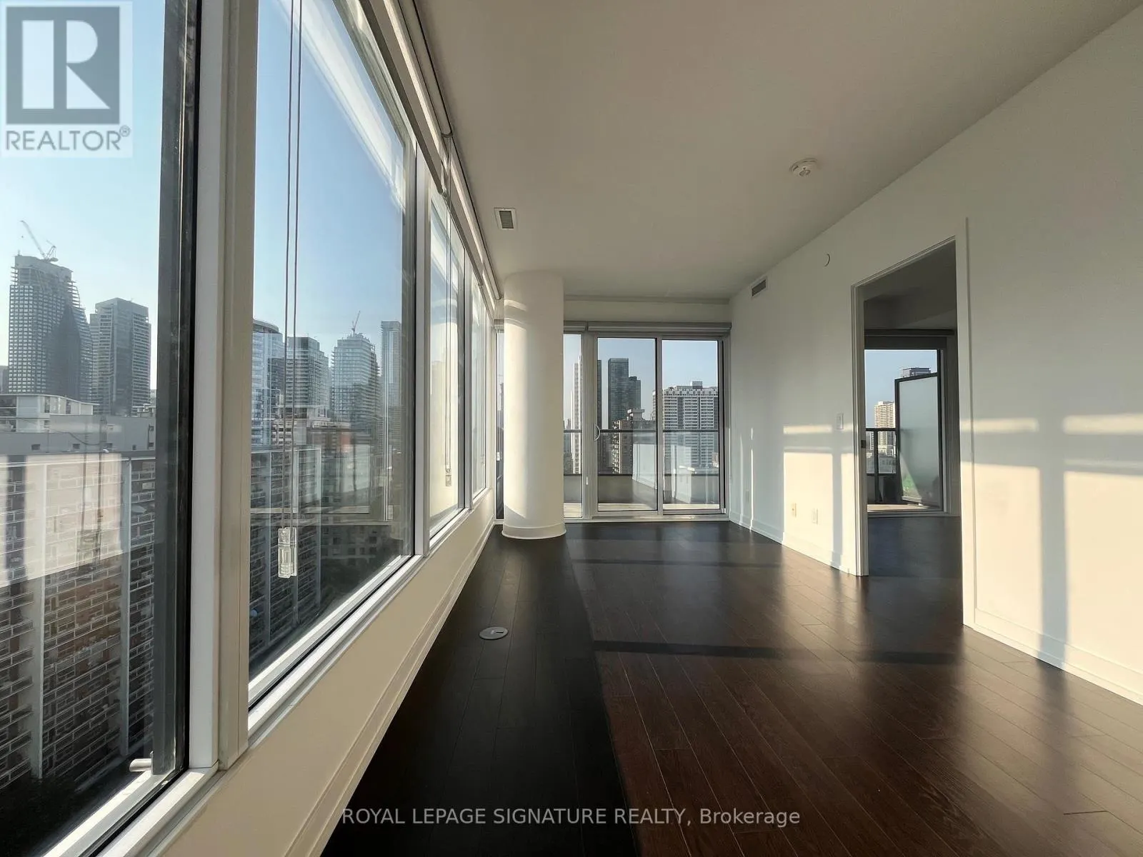 1806 - 85 WOOD STREET