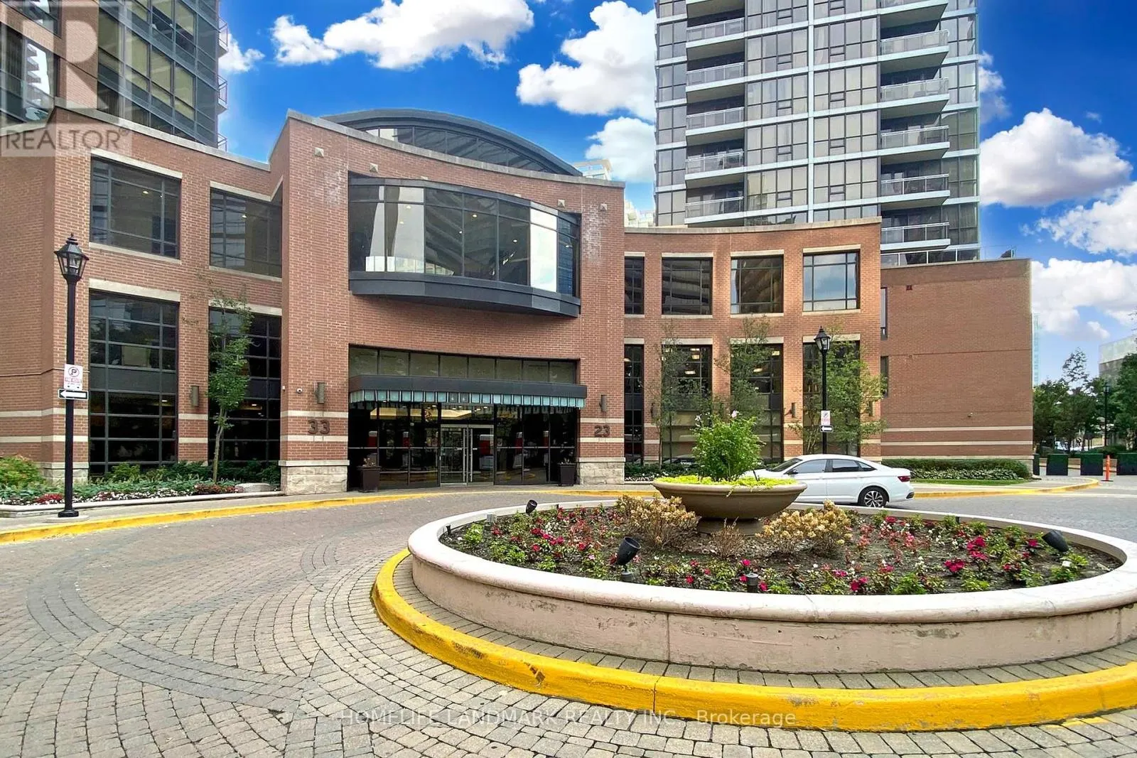 2706 - 23 SHEPPARD AVENUE E