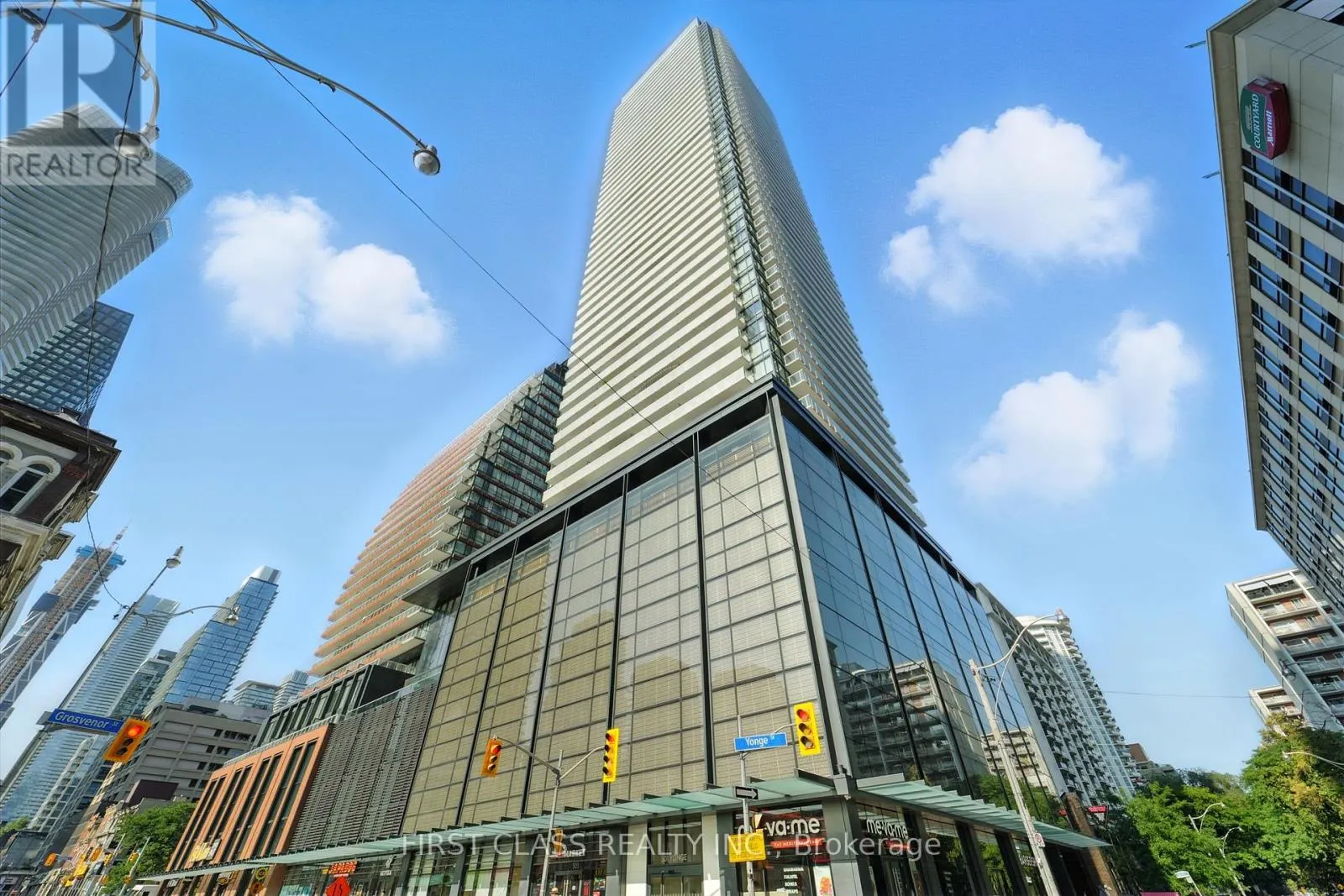 1802 - 501 YONGE STREET