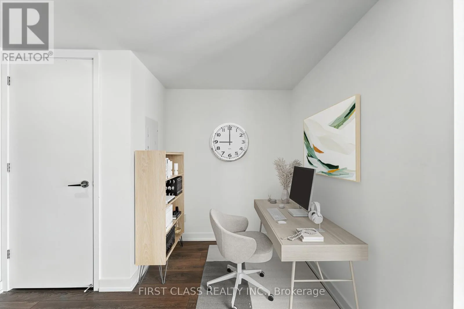 1802 - 501 YONGE STREET