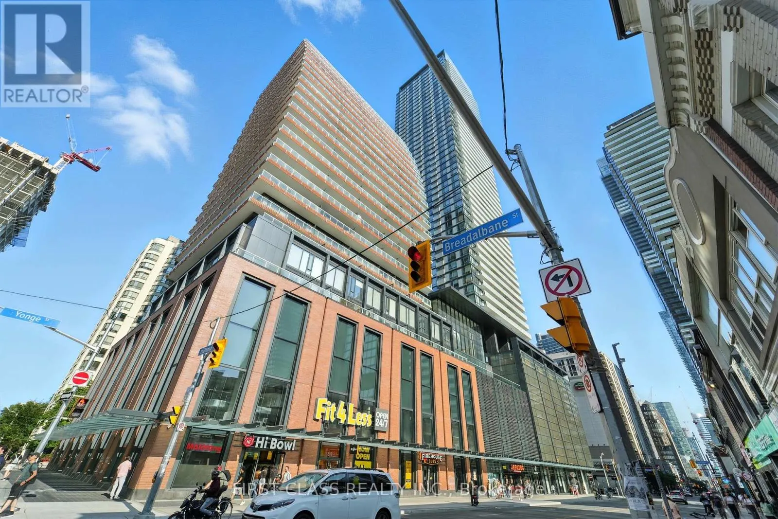 1802 - 501 YONGE STREET