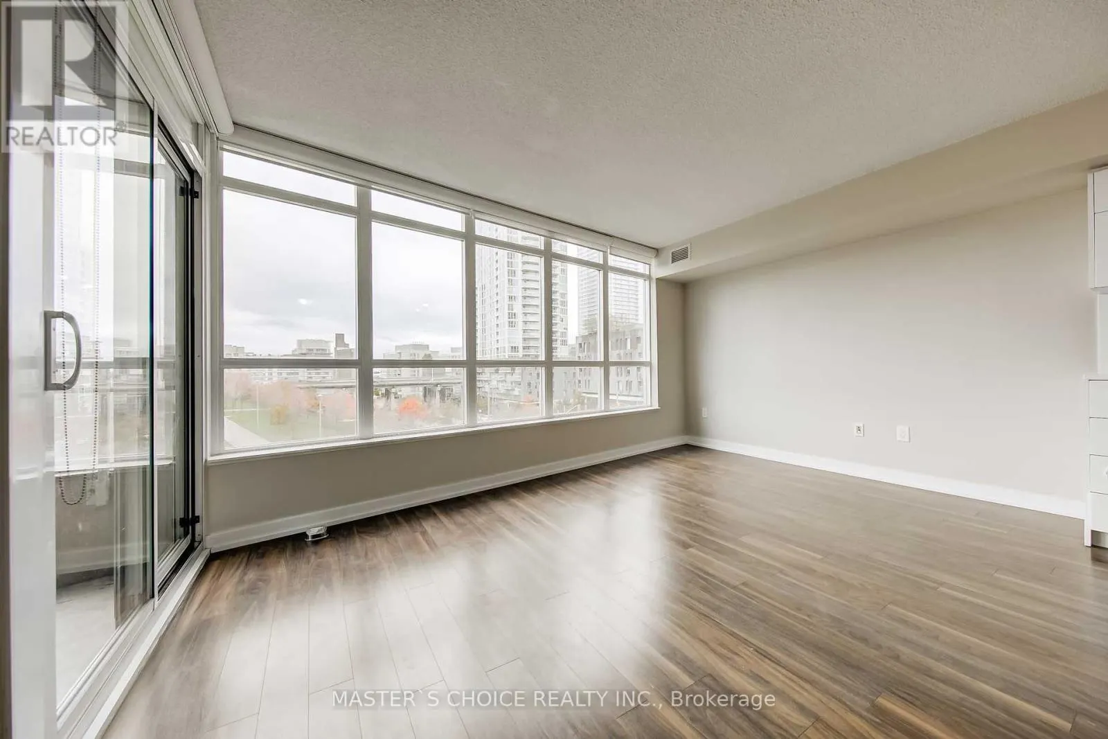 301 - 151 DAN LECKIE WAY