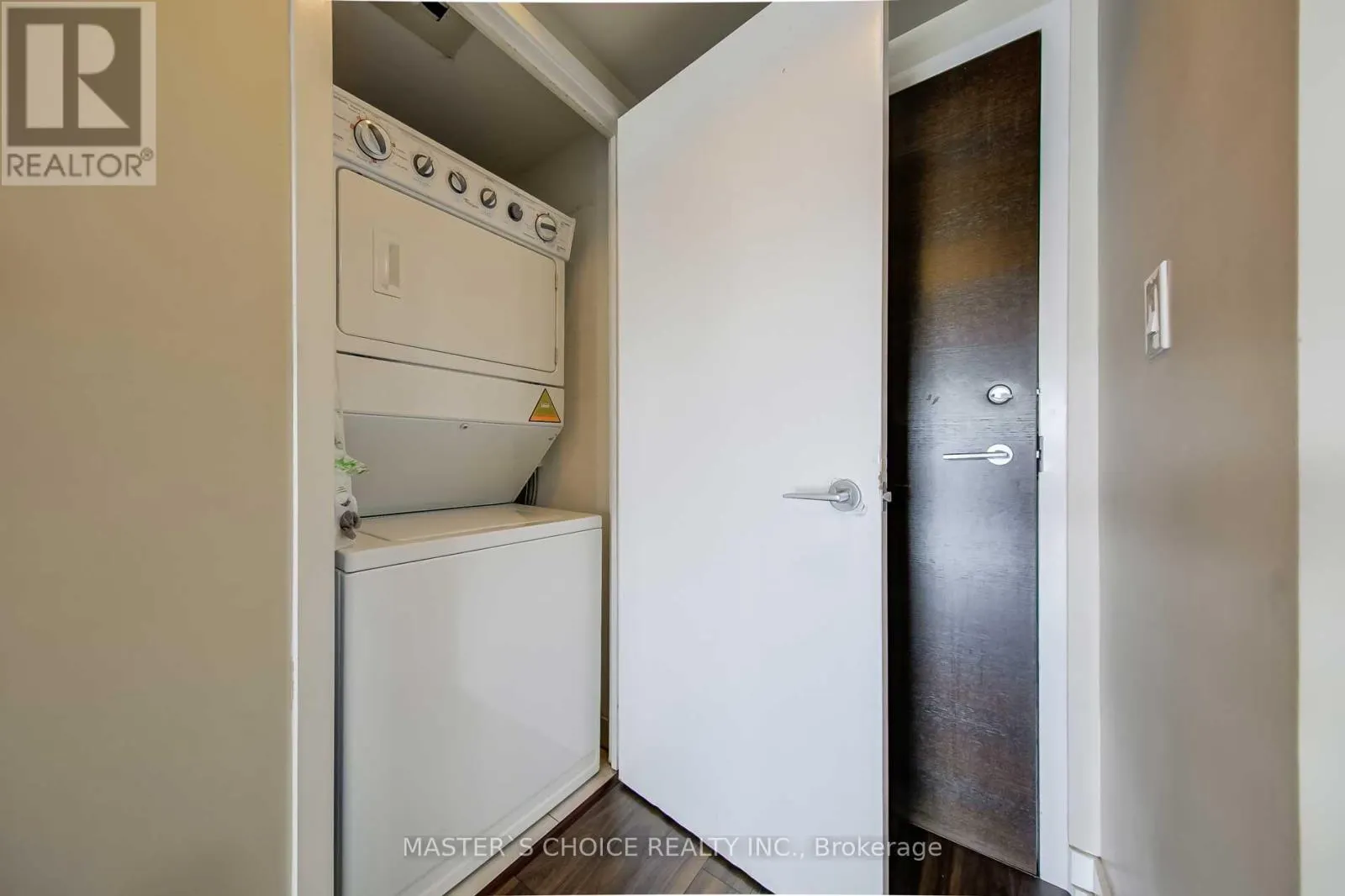 301 - 151 DAN LECKIE WAY