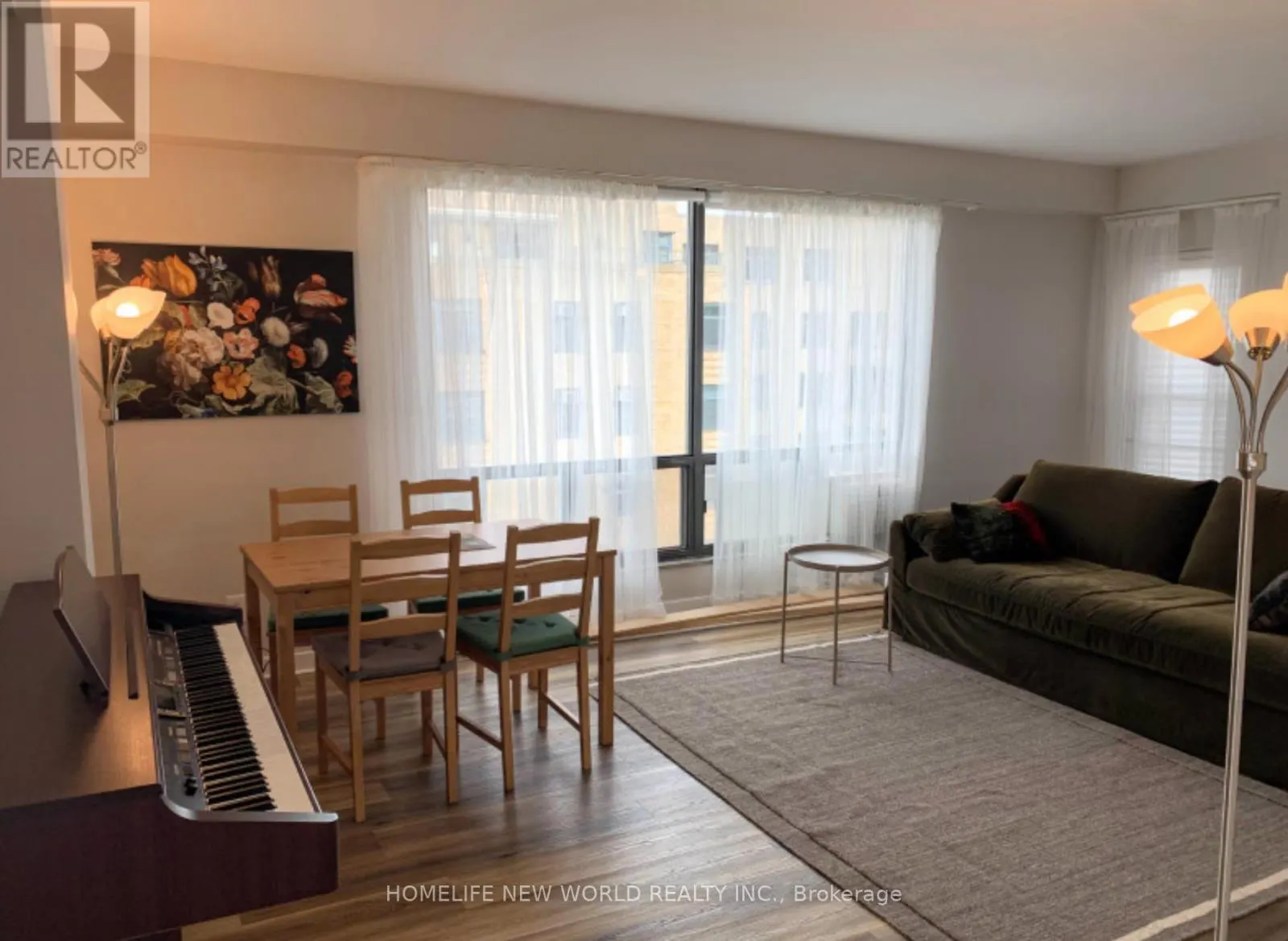 607 - 740 EGLINTON AVENUE W