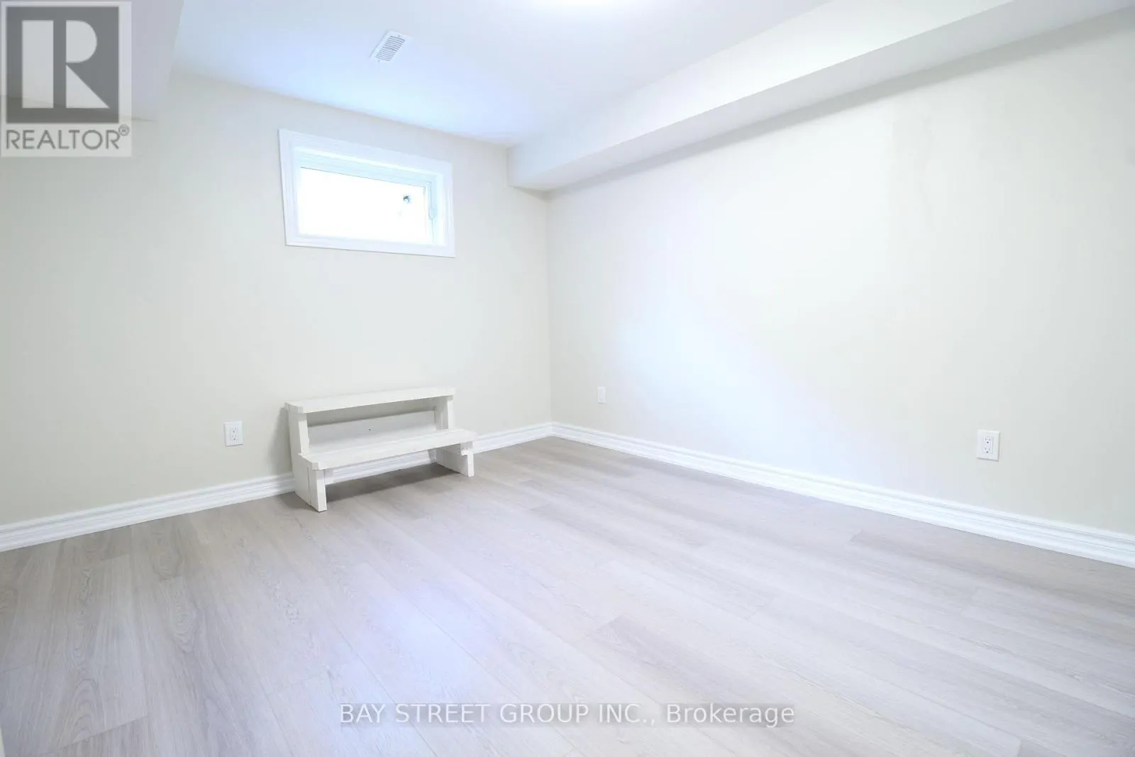 LOWER UNIT - 117 PINDAR CRESCENT