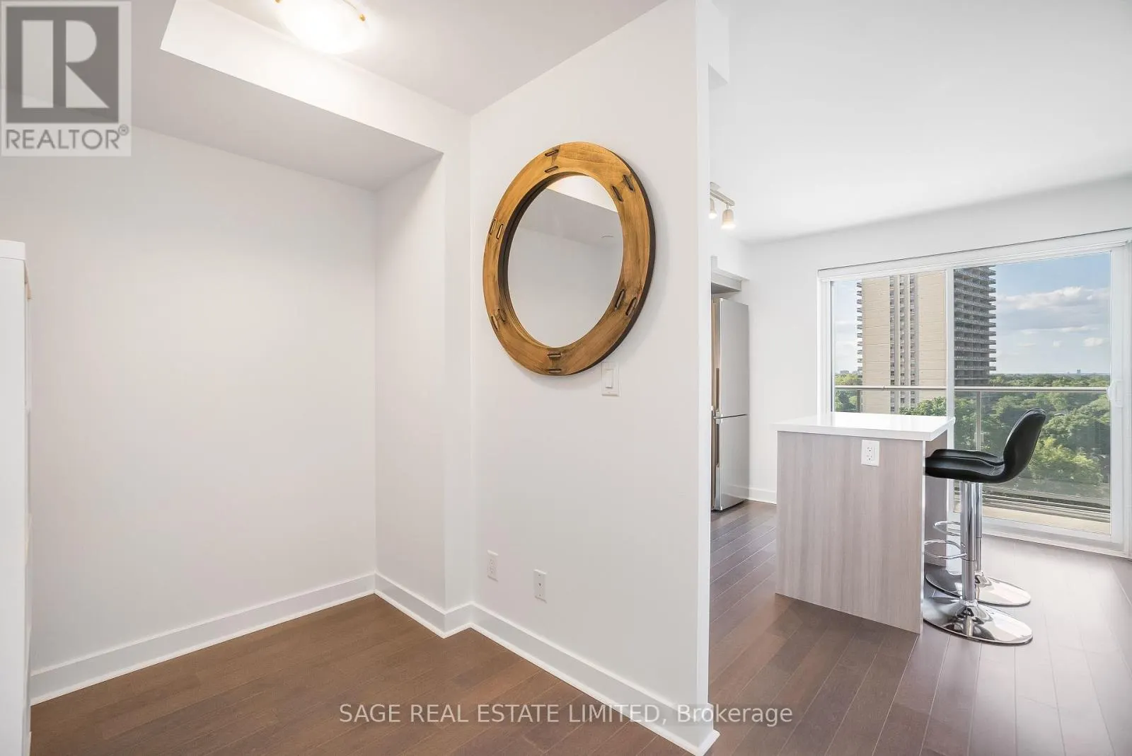 803 - 58 ORCHARD VIEW BOULEVARD