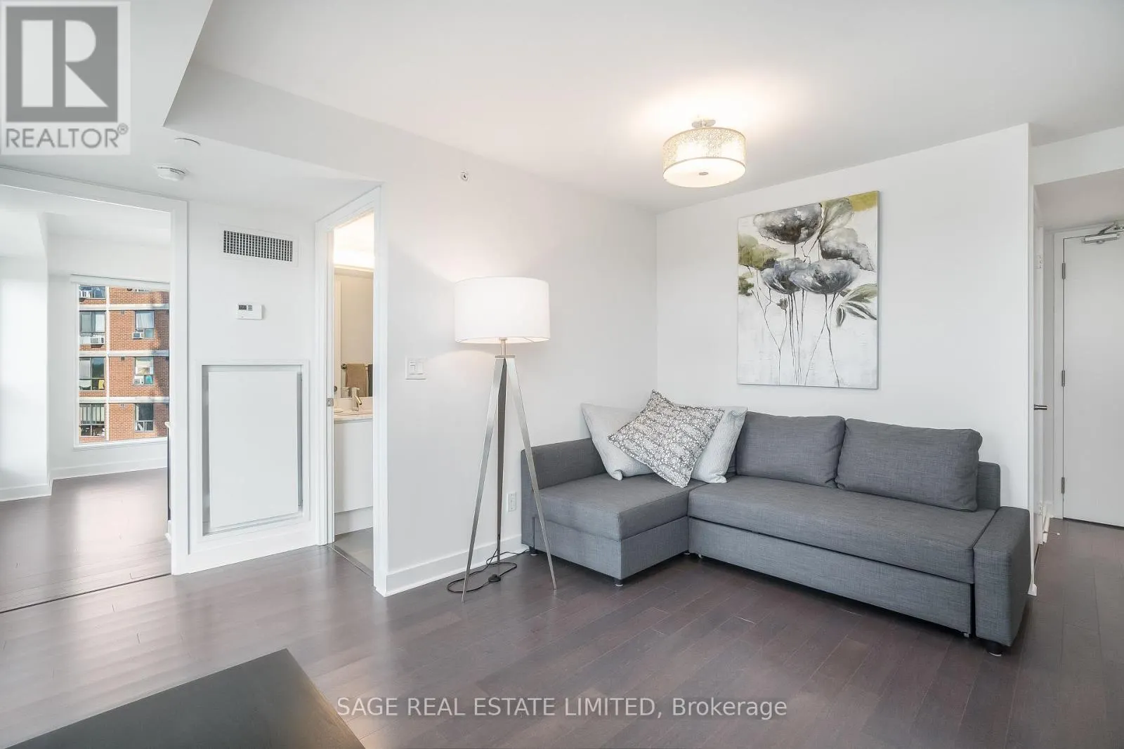 803 - 58 ORCHARD VIEW BOULEVARD