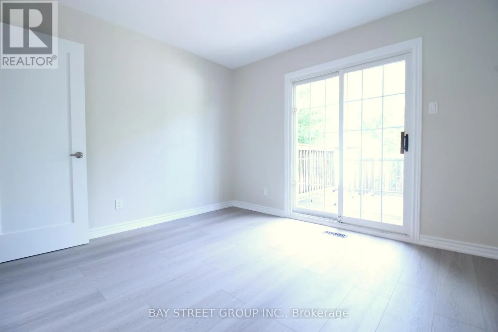 MAIN FLOOR - 117 PINDAR CRESCENT