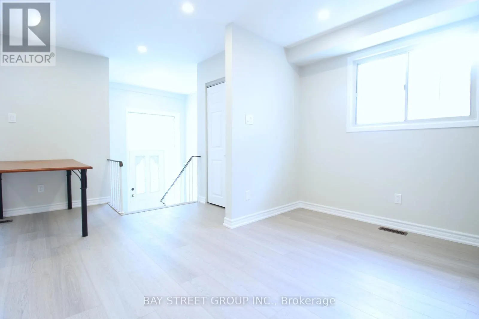 MAIN FLOOR - 117 PINDAR CRESCENT