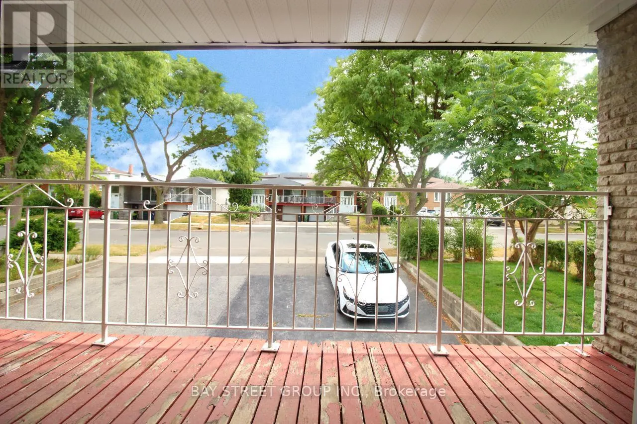 MAIN FLOOR - 117 PINDAR CRESCENT