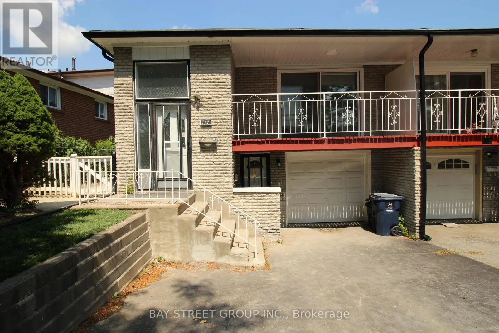 MAIN FLOOR - 117 PINDAR CRESCENT