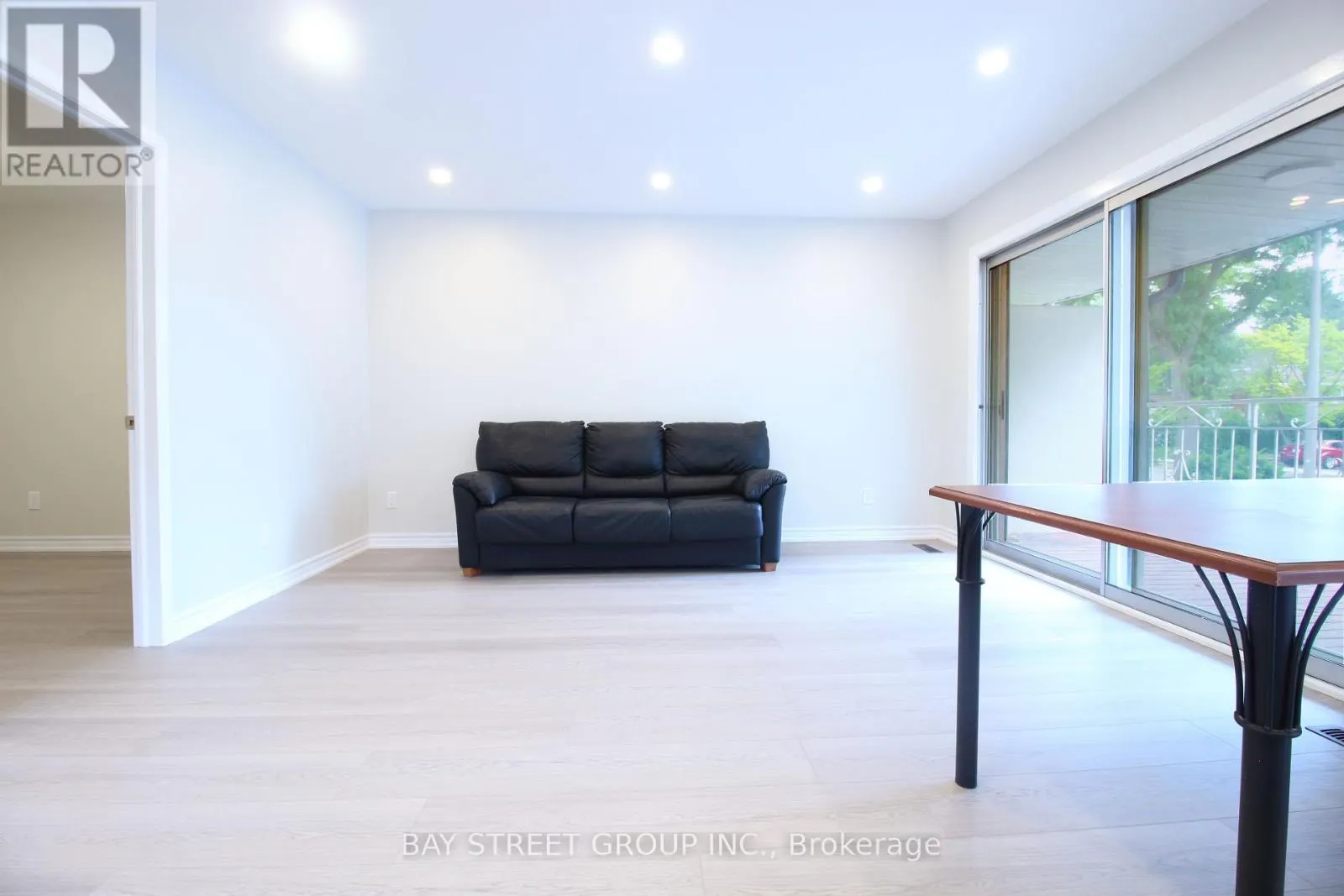 MAIN FLOOR - 117 PINDAR CRESCENT
