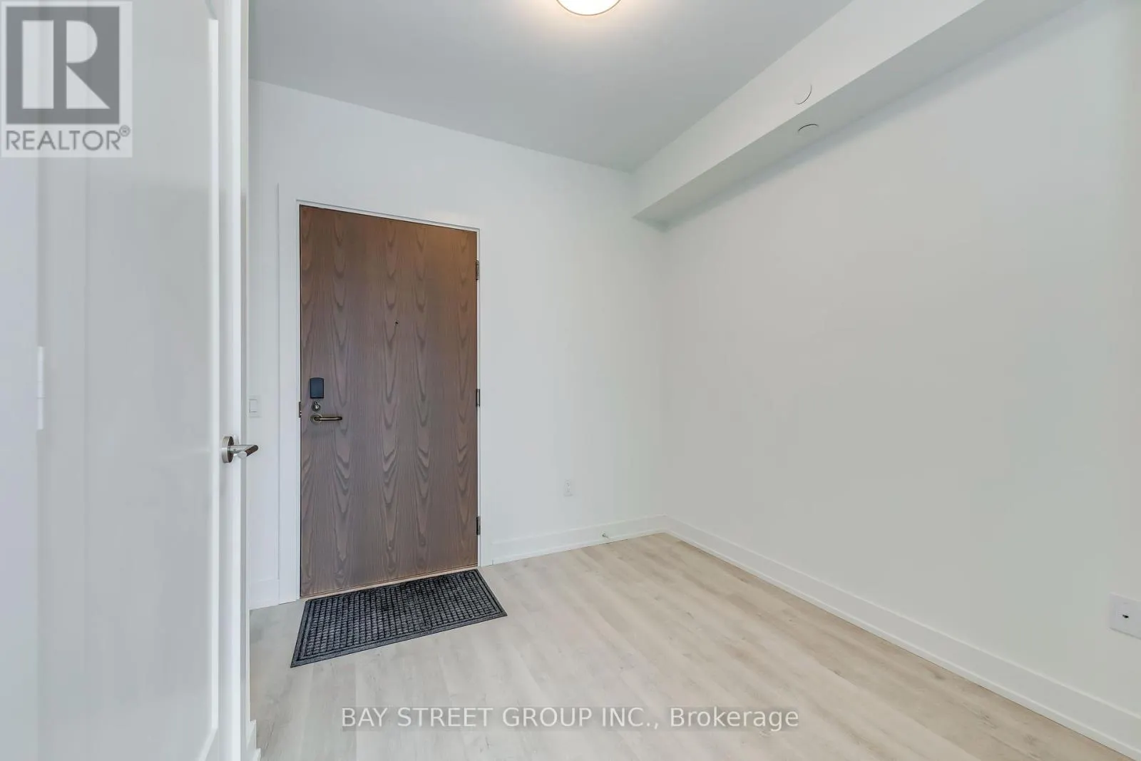 3001 - 30 INN ON THE PARK DRIVE