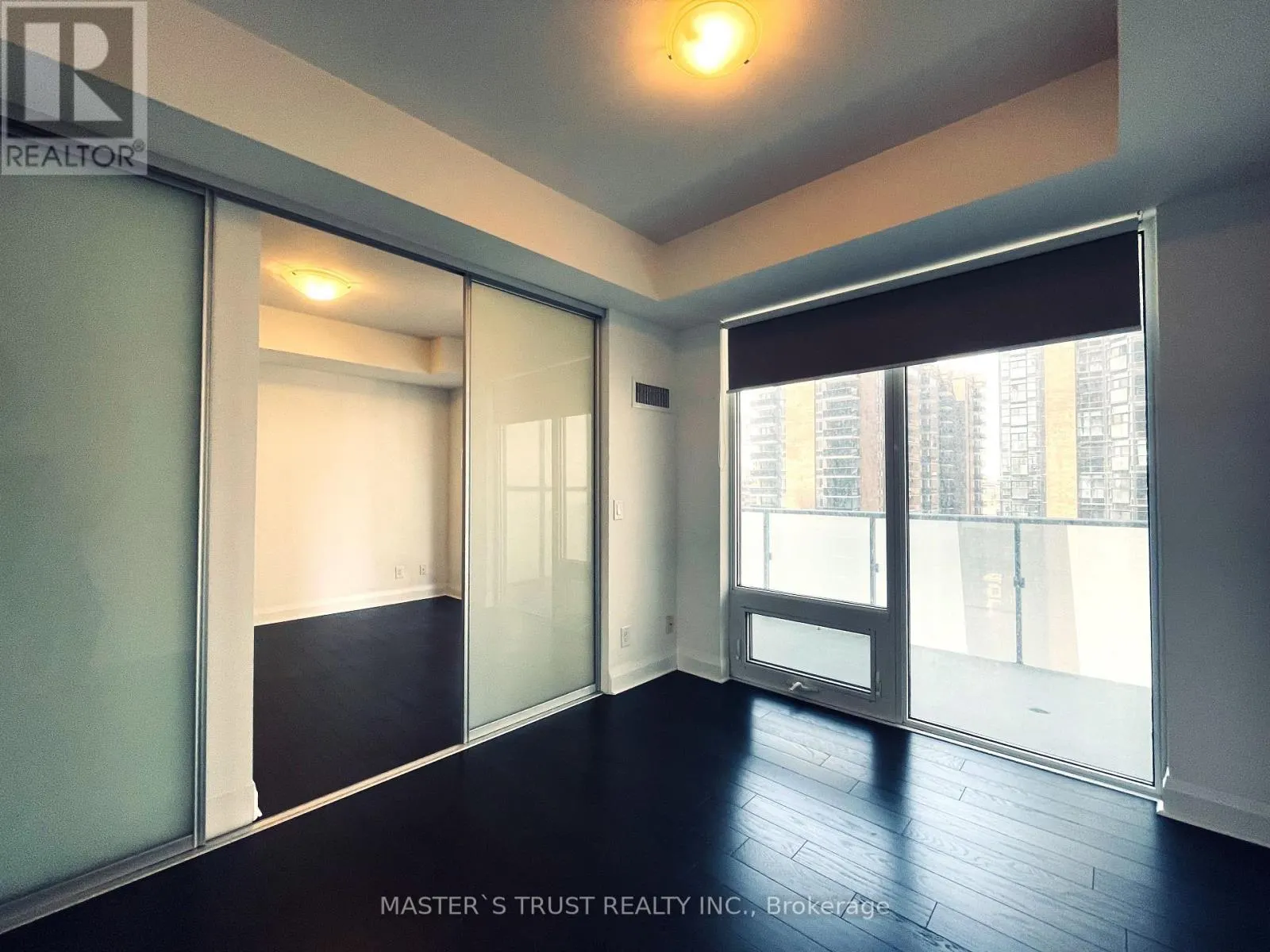 1109 - 1080 BAY STREET