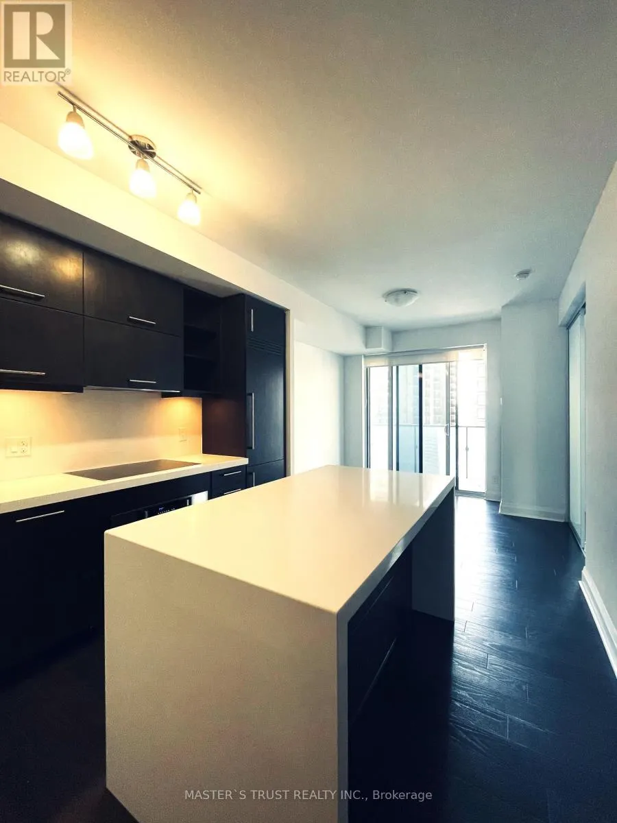 1109 - 1080 BAY STREET