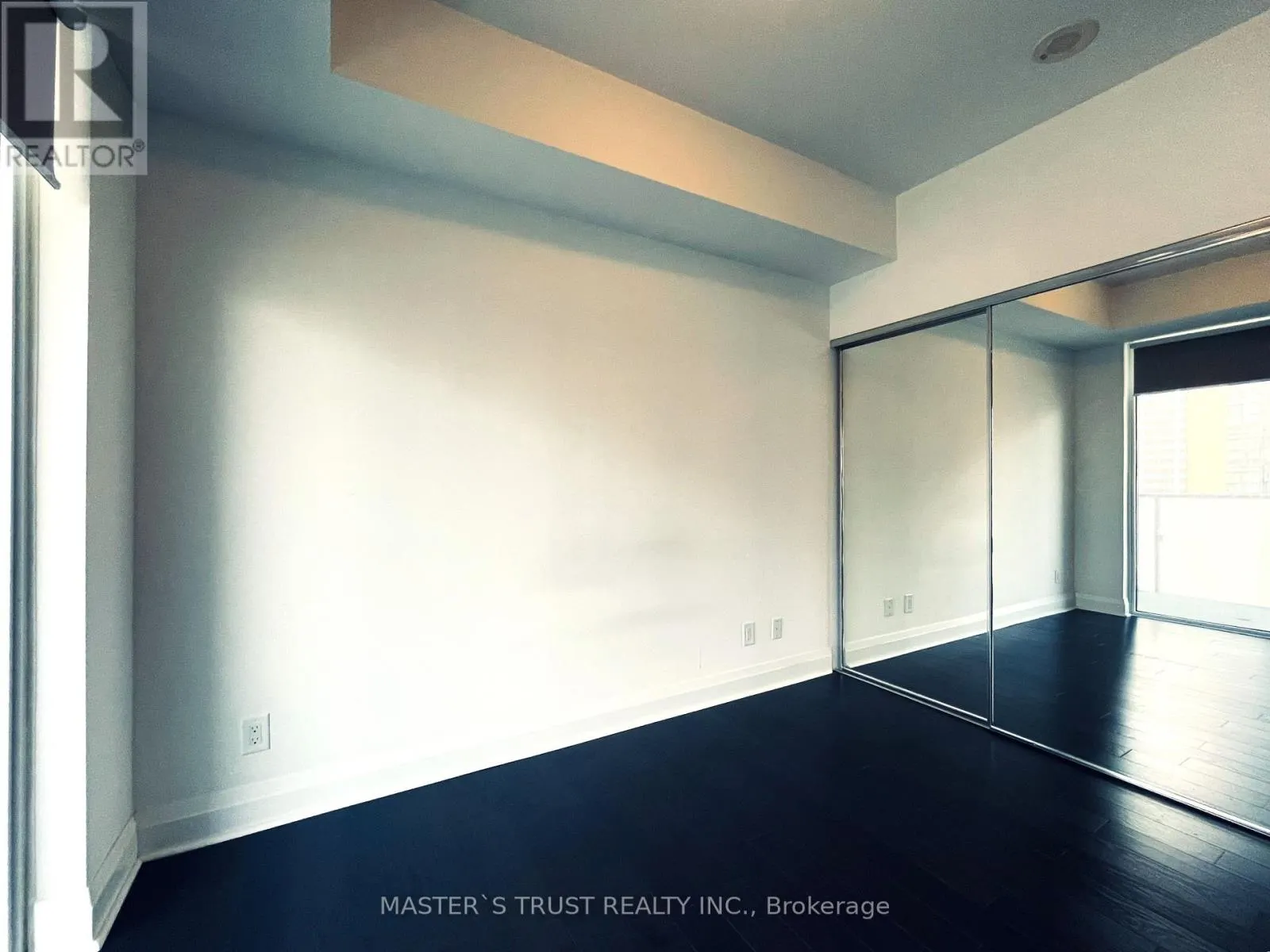 1109 - 1080 BAY STREET