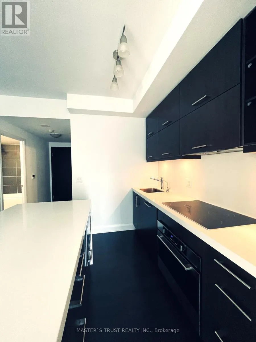 1109 - 1080 BAY STREET