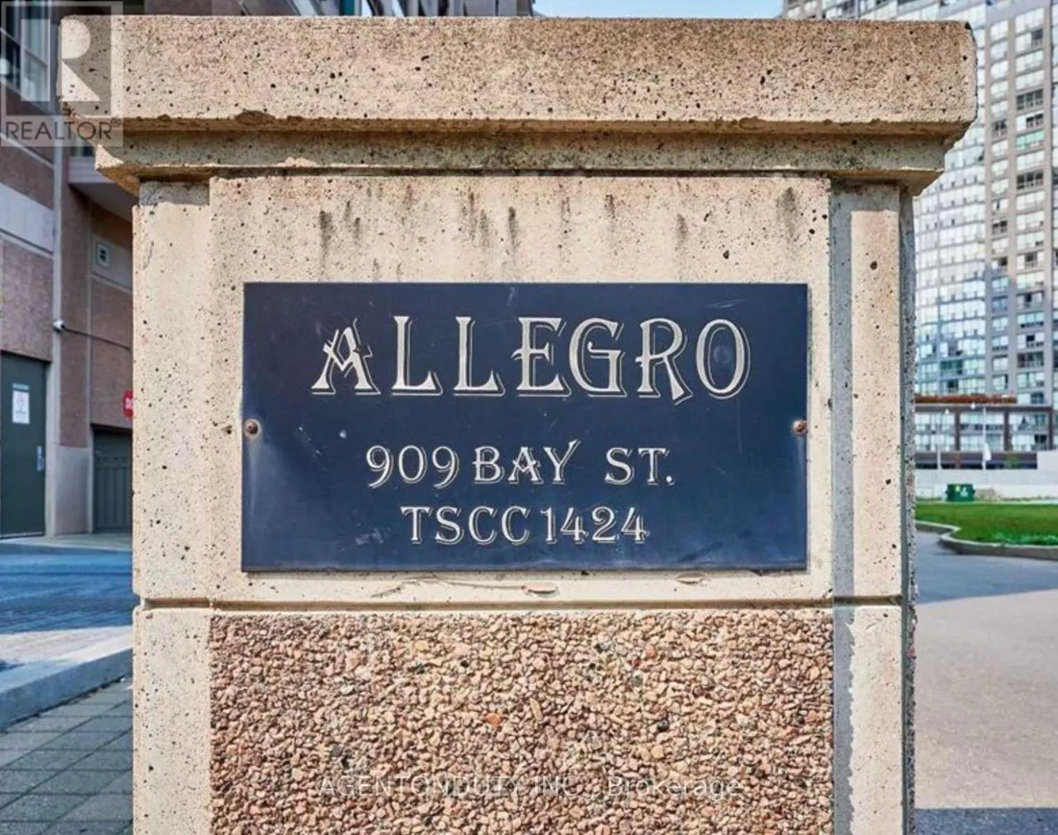 607 - 909 BAY STREET