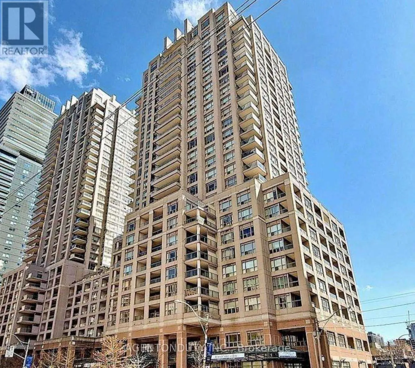 607 - 909 BAY STREET