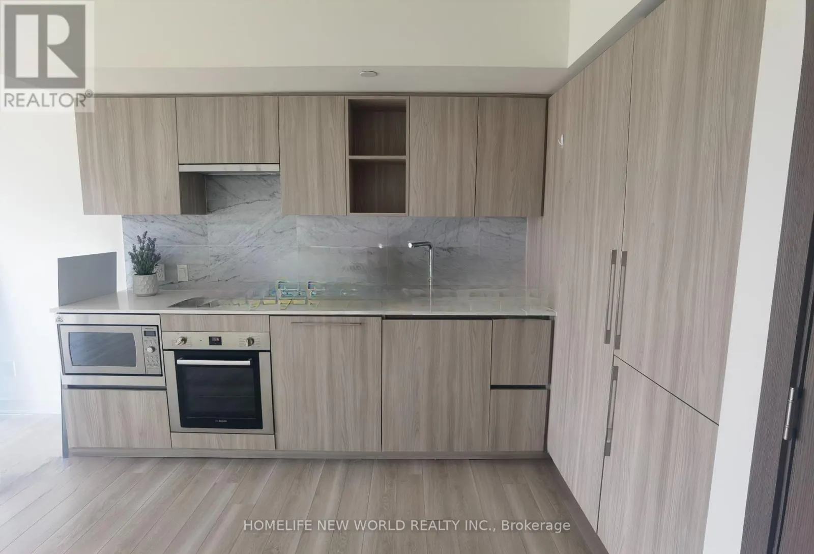 3002 - 17 BATHURST STREET