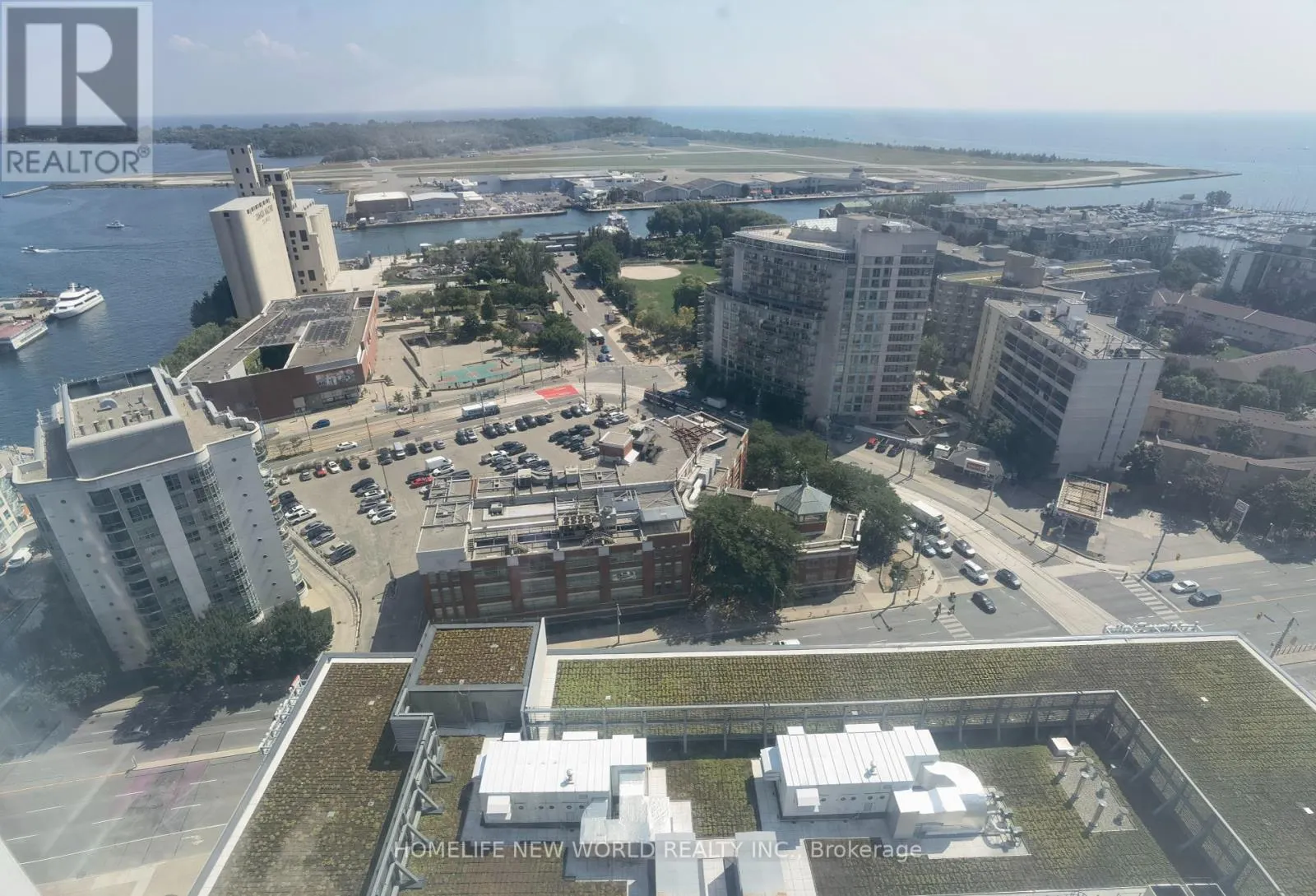 3002 - 17 BATHURST STREET