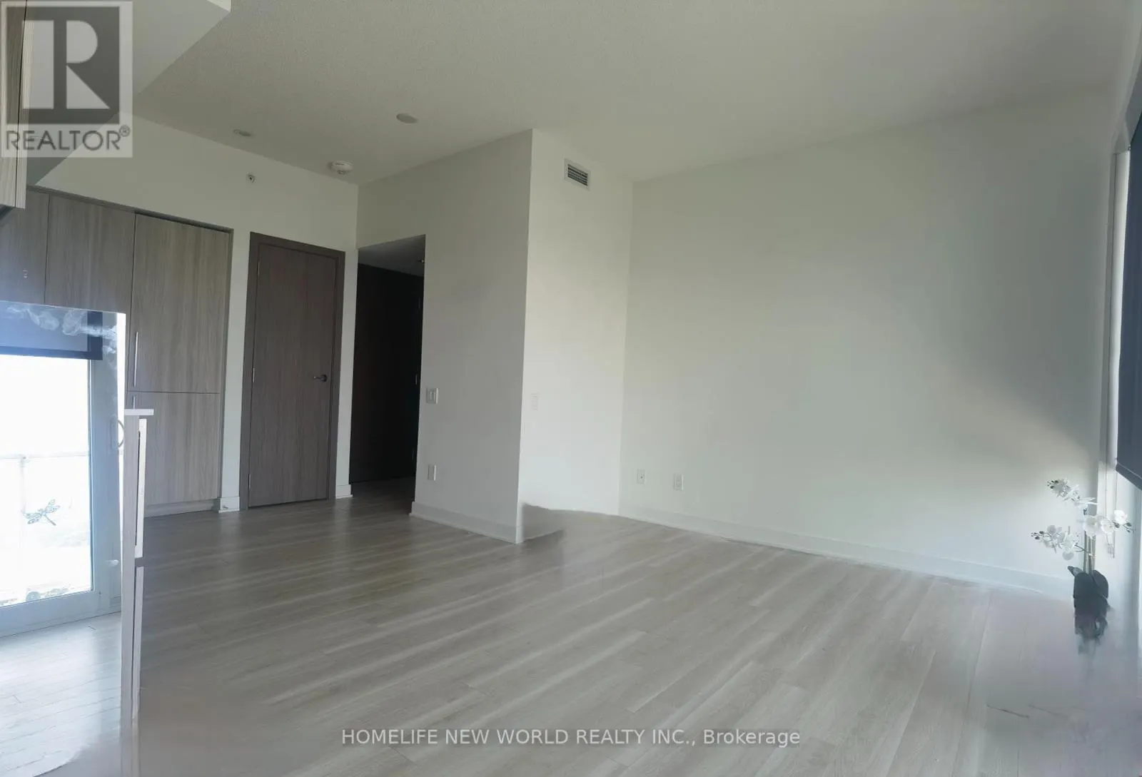3002 - 17 BATHURST STREET