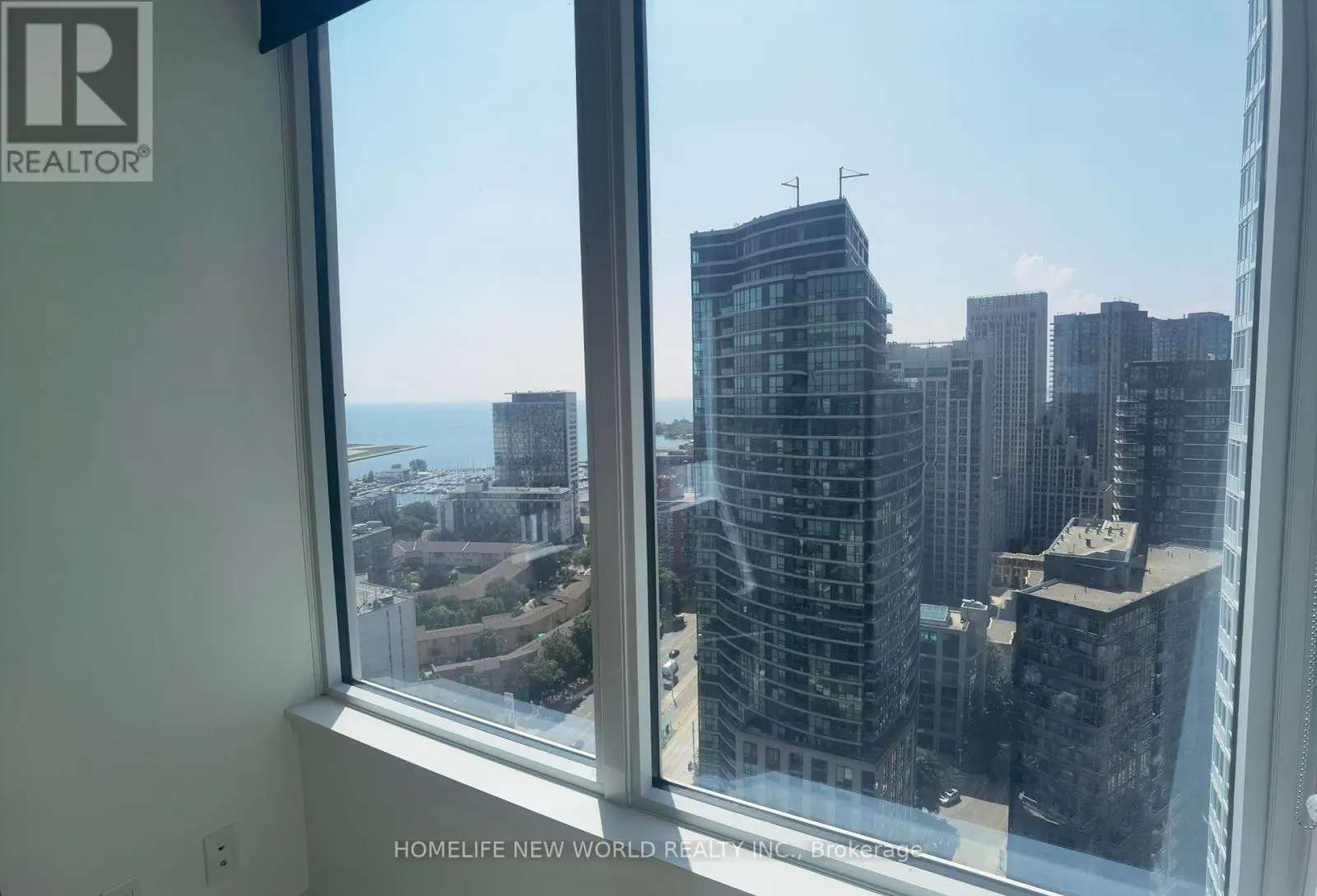 3002 - 17 BATHURST STREET