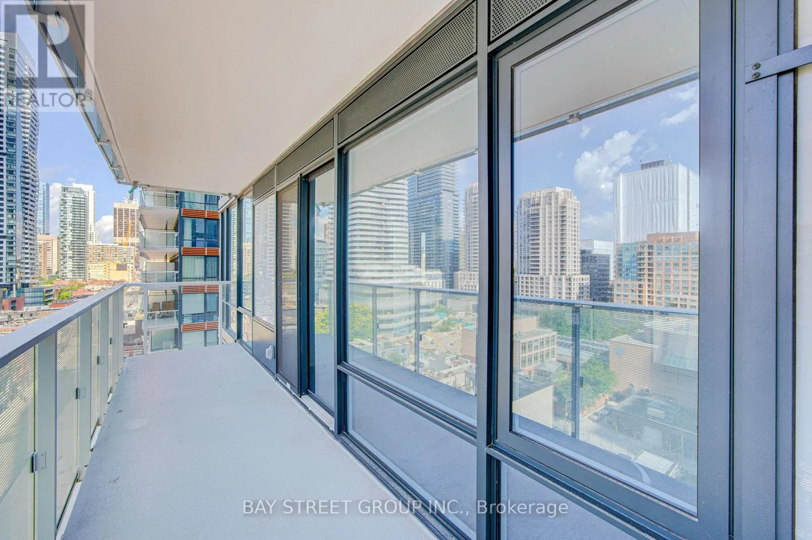 902 - 501 YONGE STREET