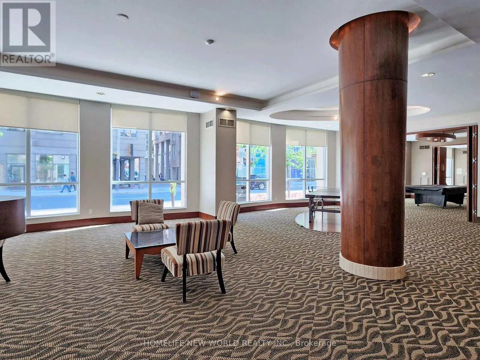 303 - 168 SIMCOE STREET
