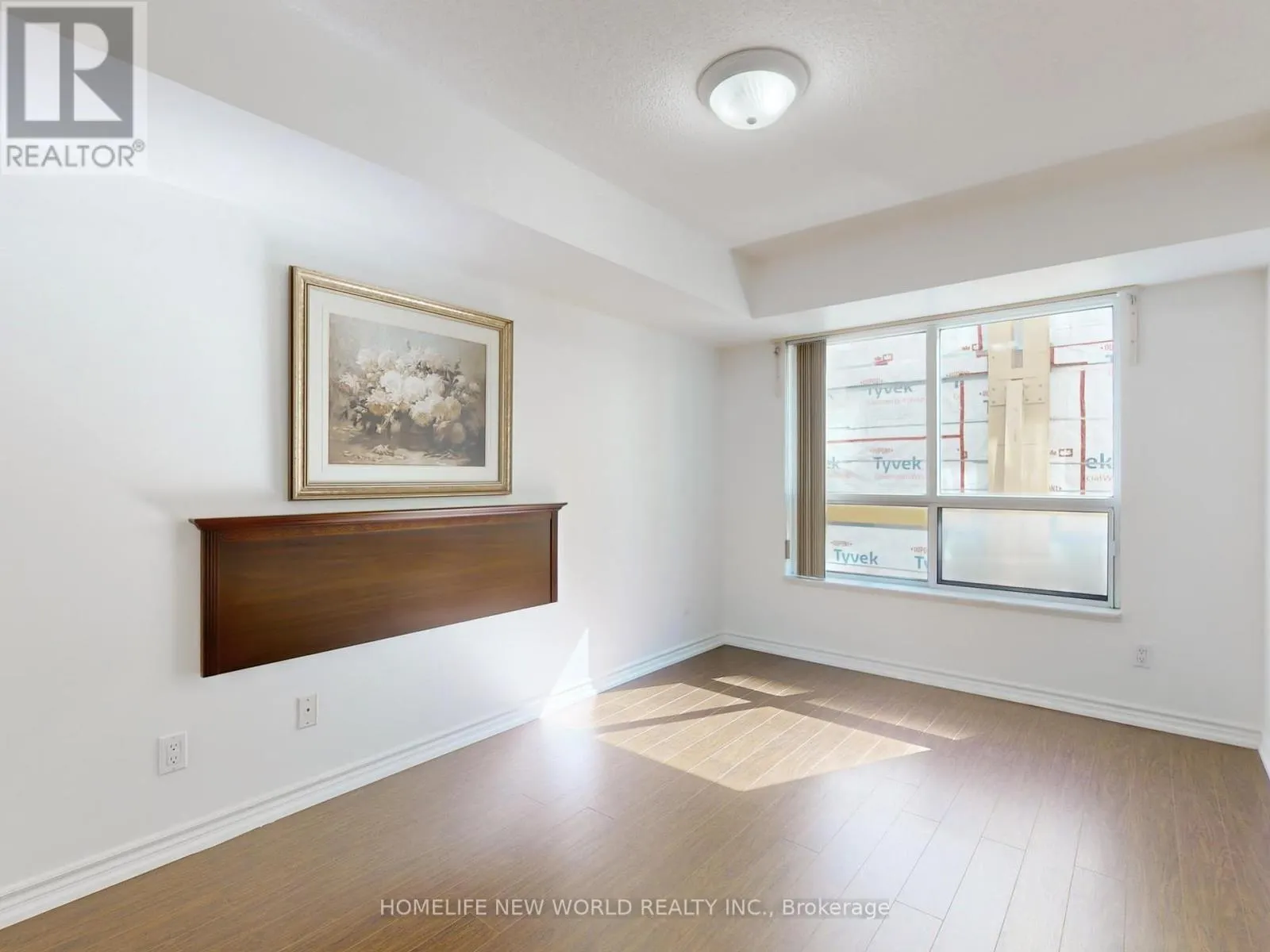 303 - 168 SIMCOE STREET