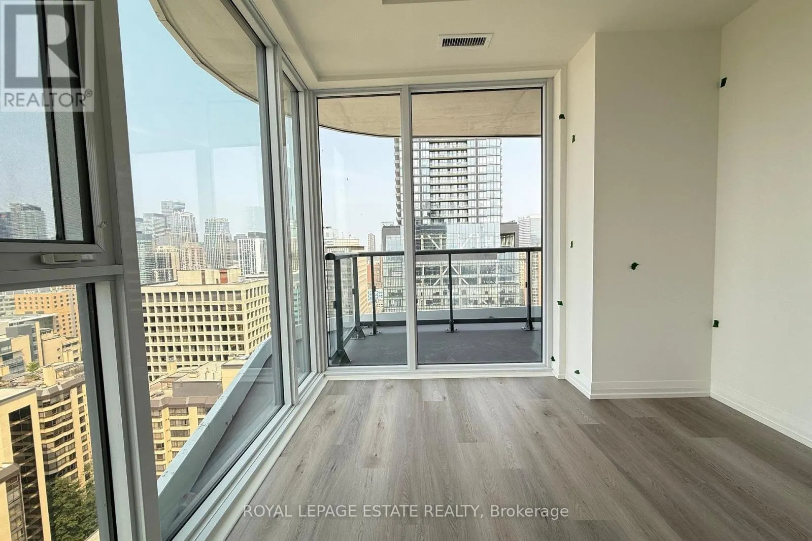 2503 - 280 DUNDAS STREET W