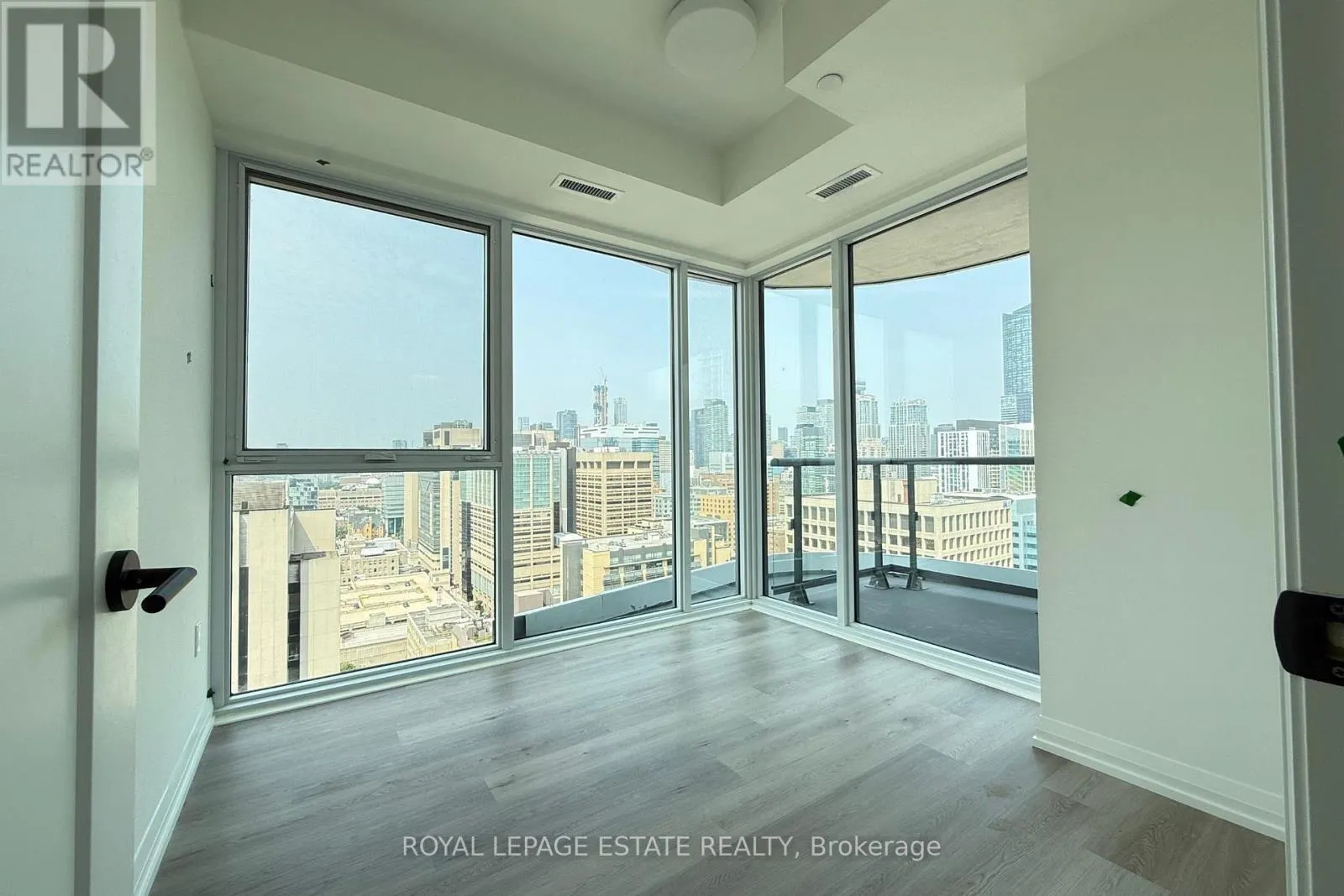 2503 - 280 DUNDAS STREET W