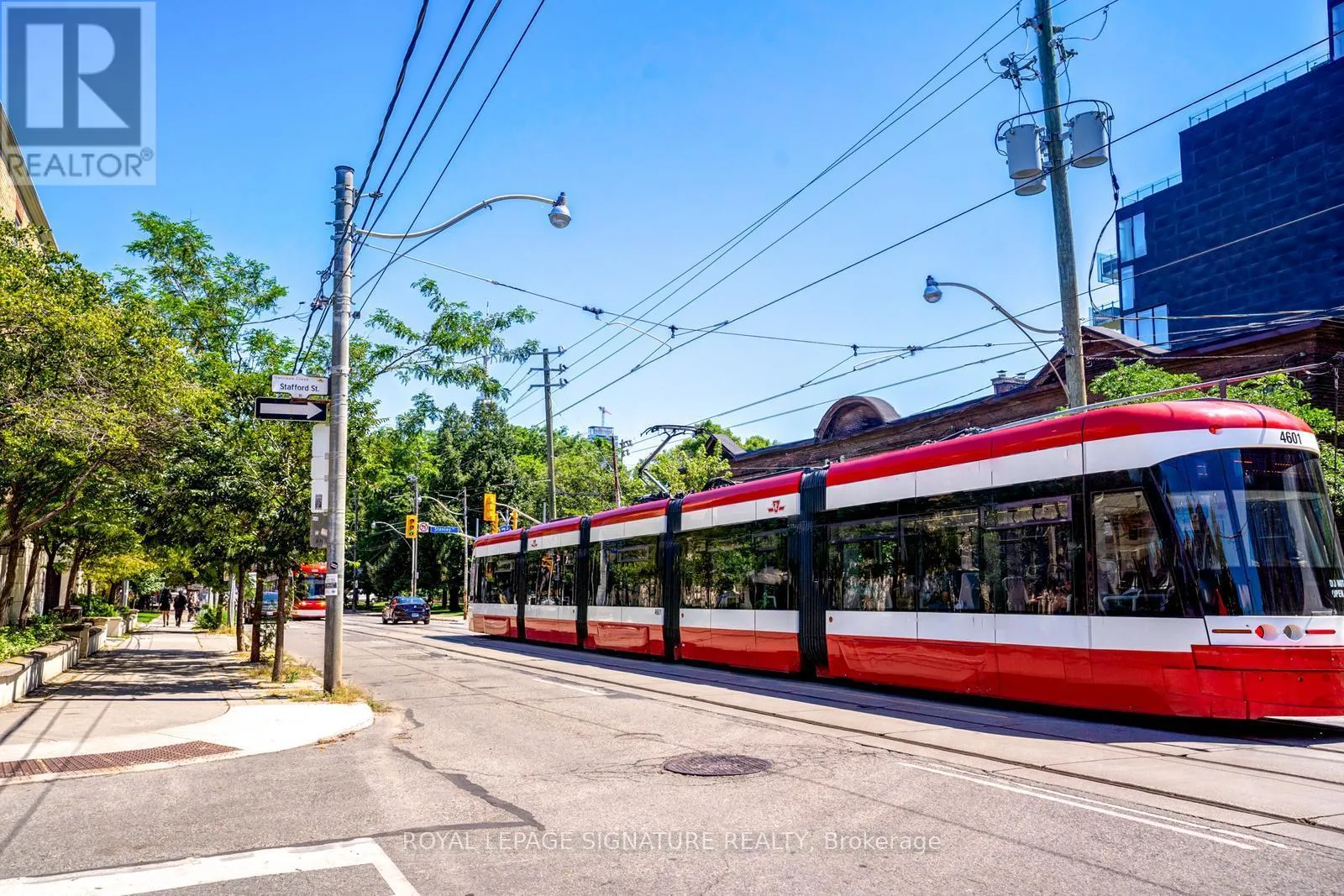 MAIN - 926 KING STREET W
