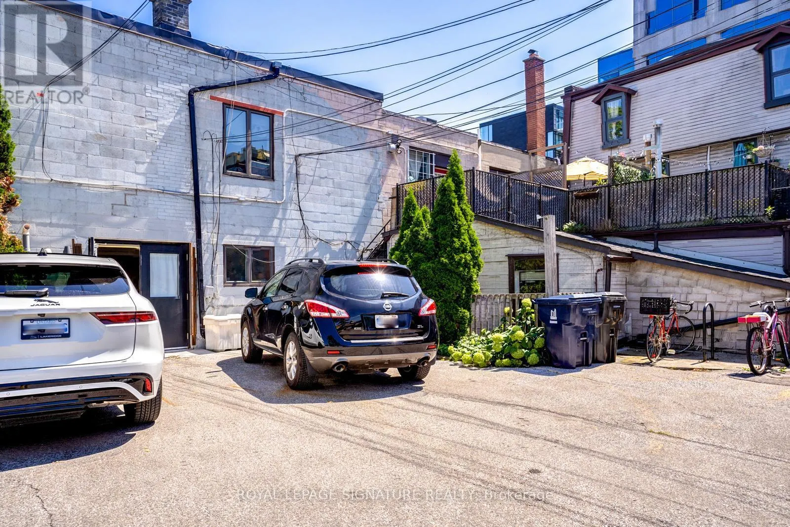 MAIN - 926 KING STREET W