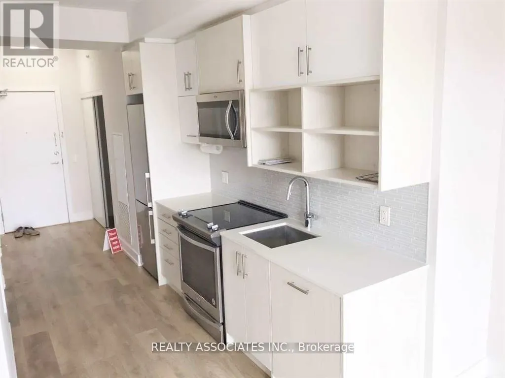 210 - 128 FAIRVIEW MALL DRIVE