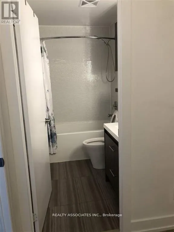 210 - 128 FAIRVIEW MALL DRIVE