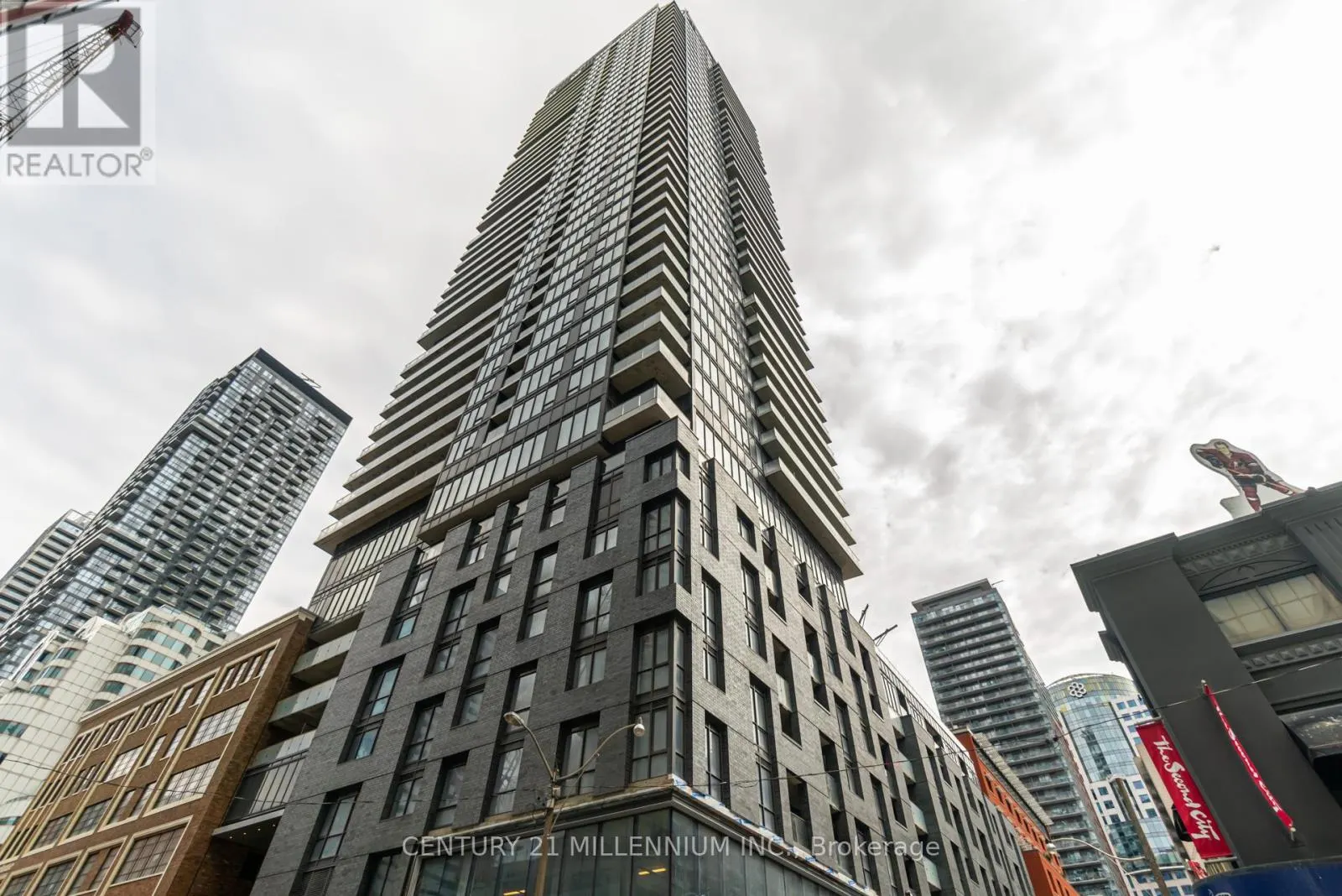3501 - 115 BLUE JAYS WAY