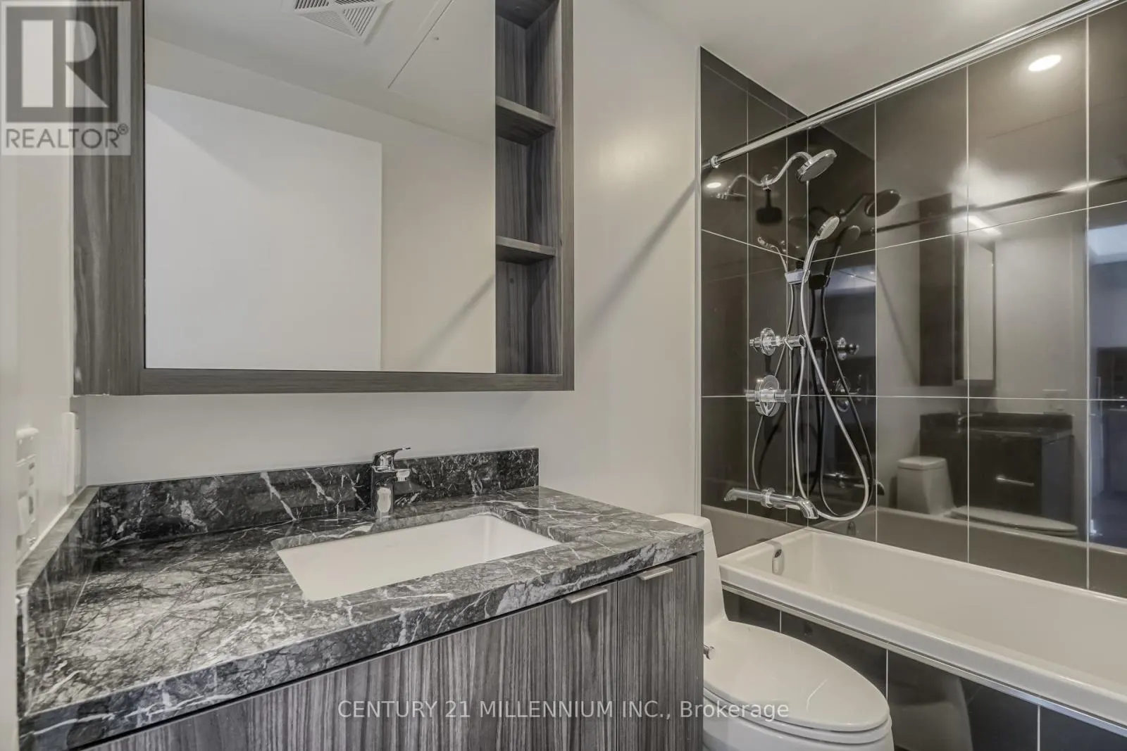 3501 - 115 BLUE JAYS WAY