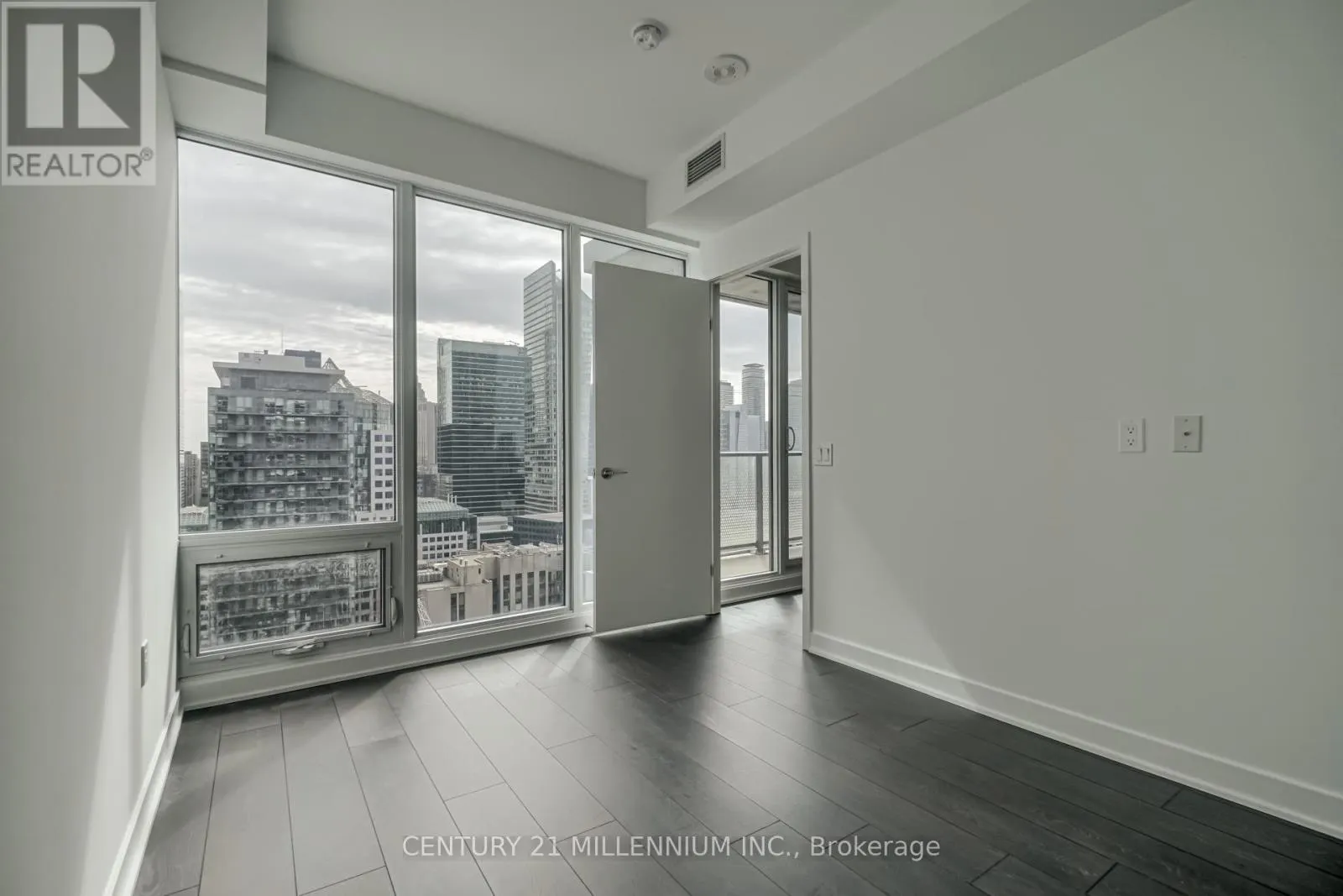 3501 - 115 BLUE JAYS WAY