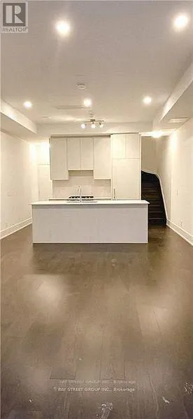 TH14 - 165 PEARS AVENUE