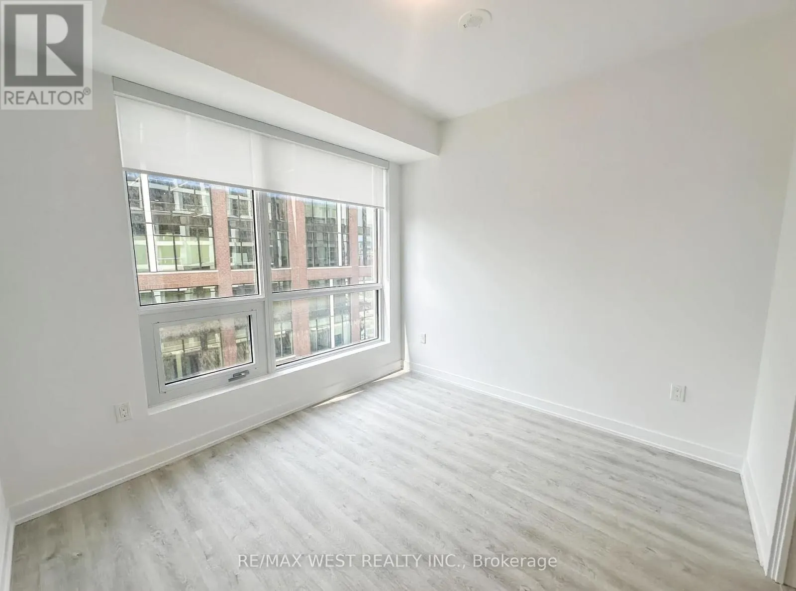 1024 - 15 RICHARDSON STREET E