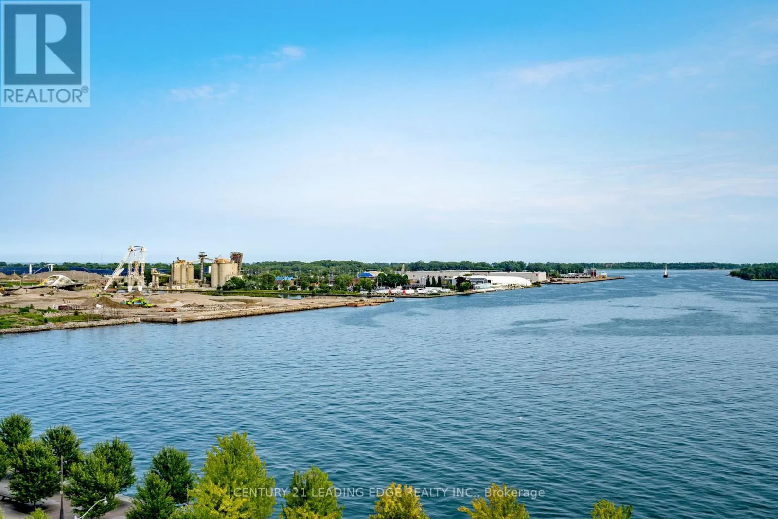 919 - 1 EDGEWATER DRIVE