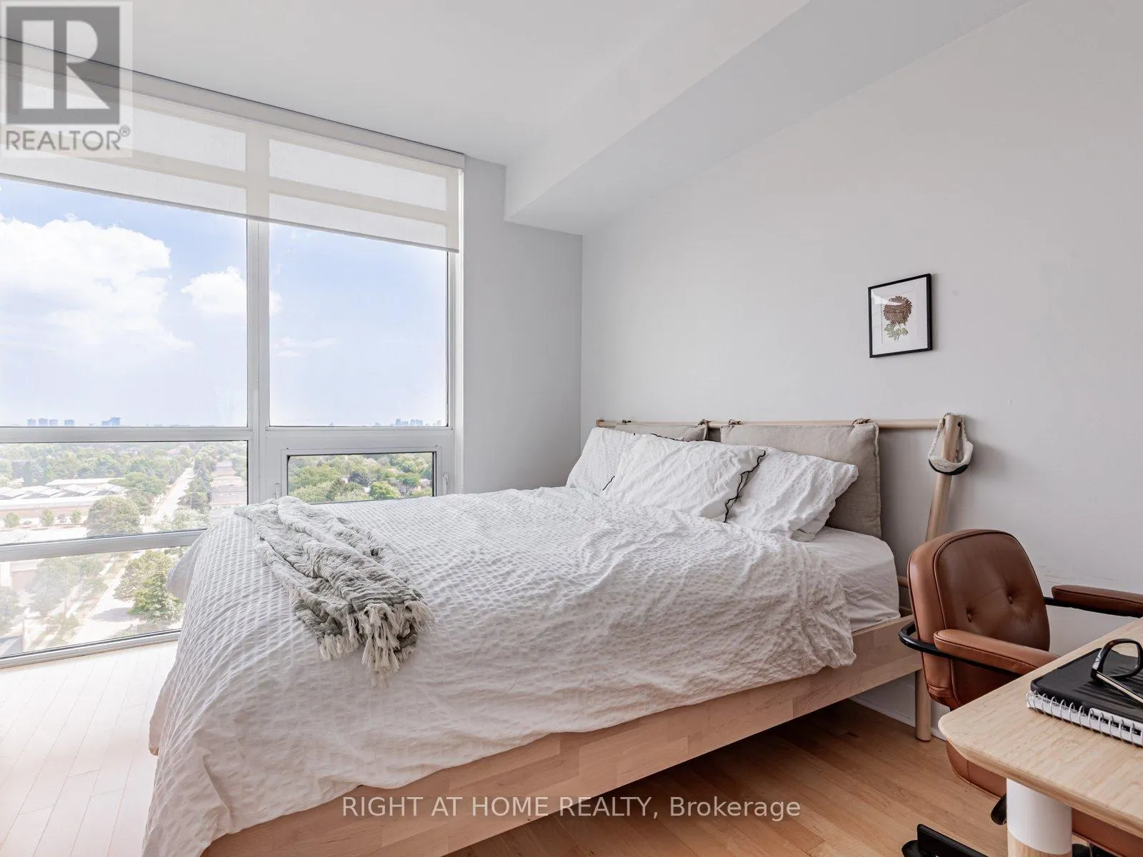 1603 - 26 NORTON AVENUE