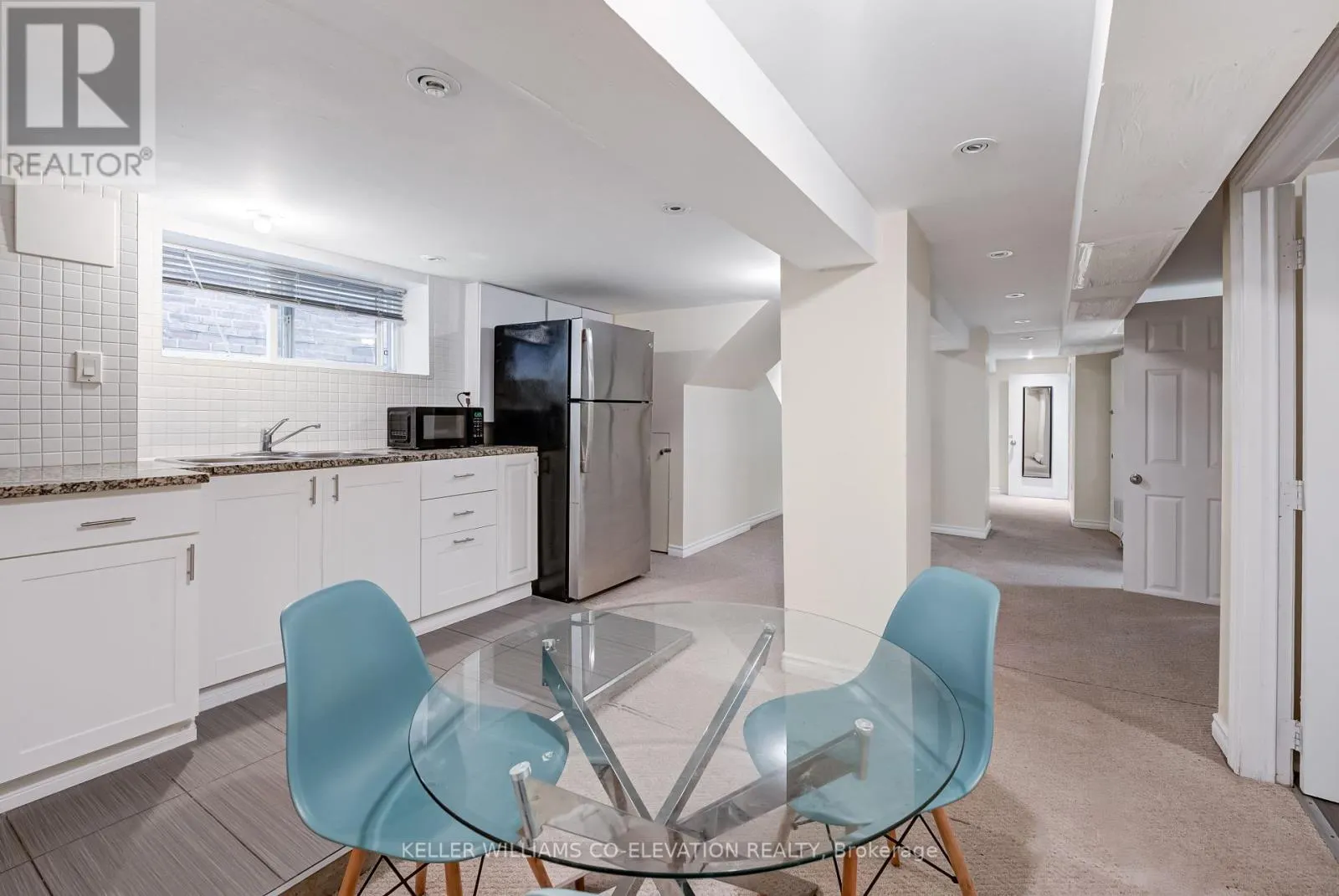 21 ROBINA AVENUE