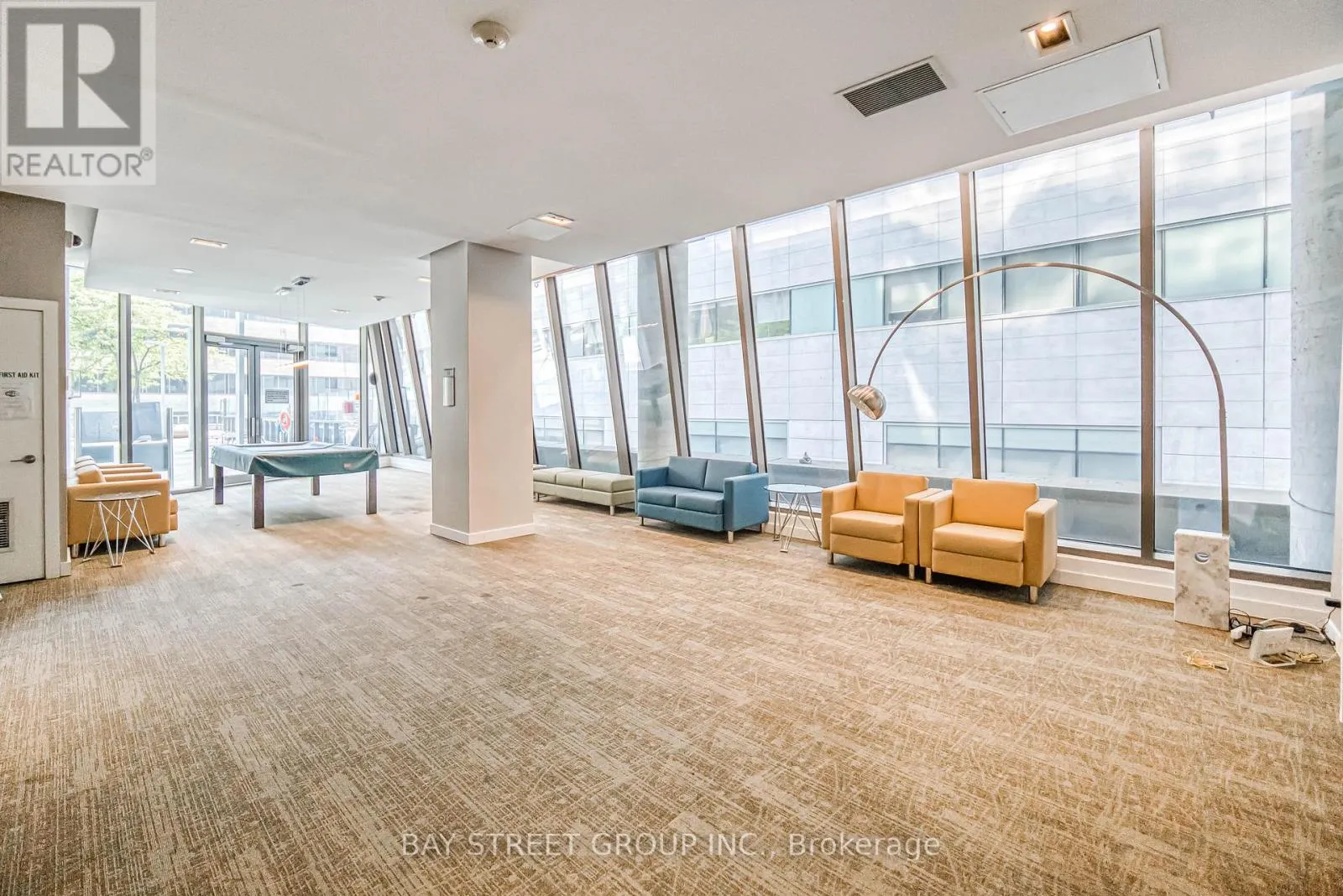 4801 - 832 BAY STREET