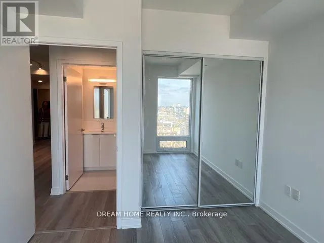 2201 - 238 SIMCOE STREET