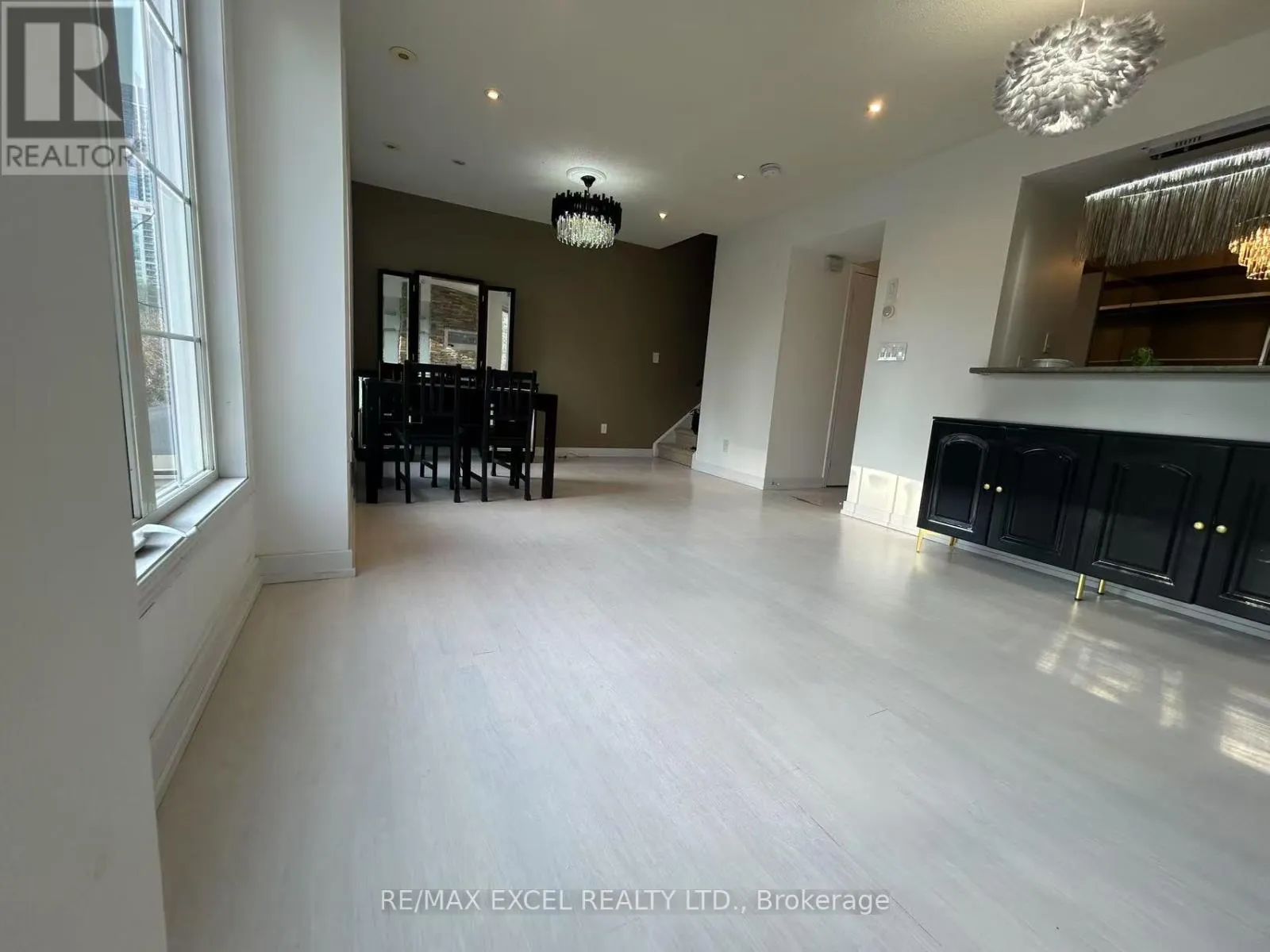 1131 - 5 EVERSON DRIVE