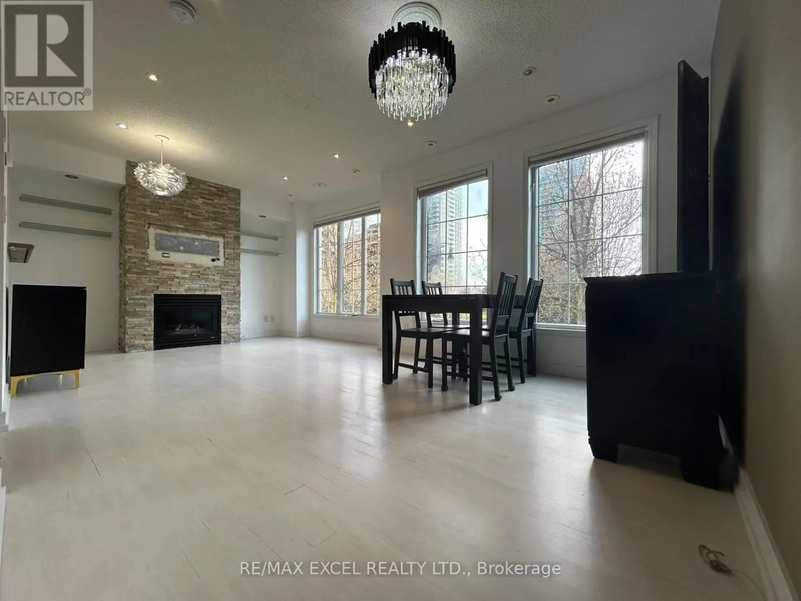 1131 - 5 EVERSON DRIVE