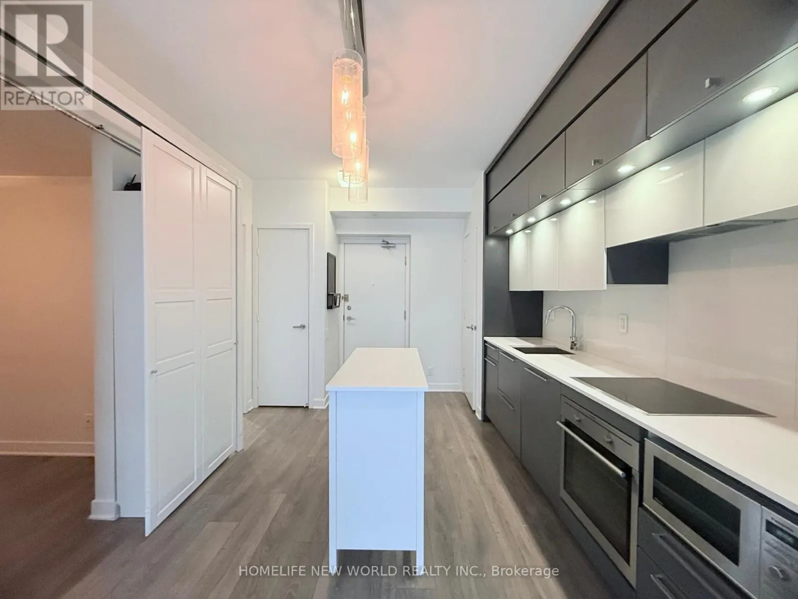 511 - 15 GRENVILLE STREET